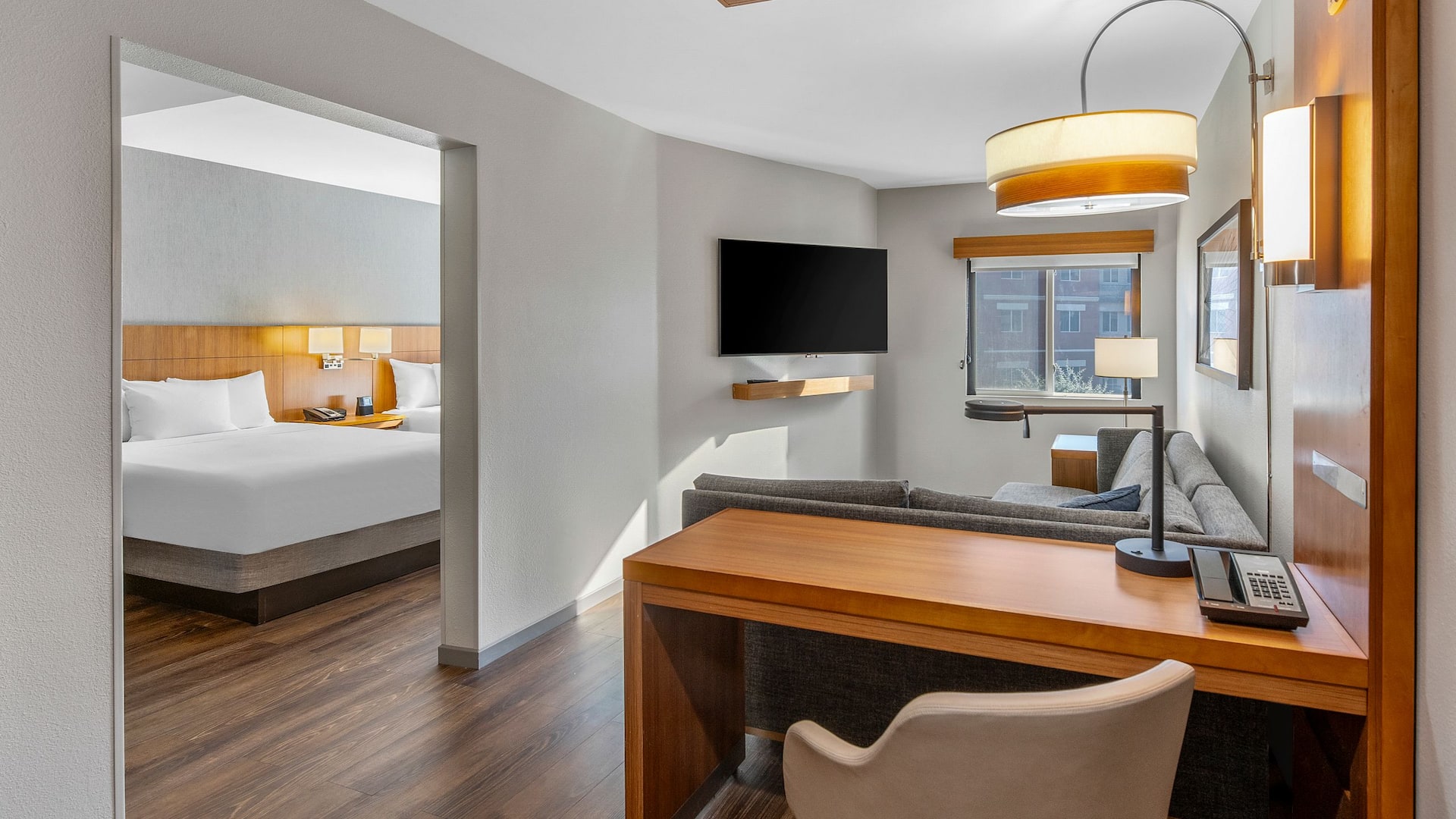 Hyatt Place Phoenix/Chandler-Fashion Center Two Queen Beds Guestroom Living Area