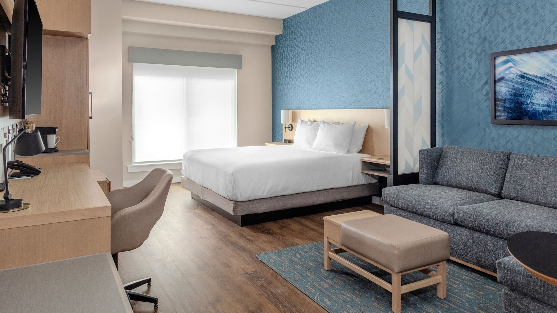 1/3 Hyatt Place St. Augustine / Vilano Beach King Bed