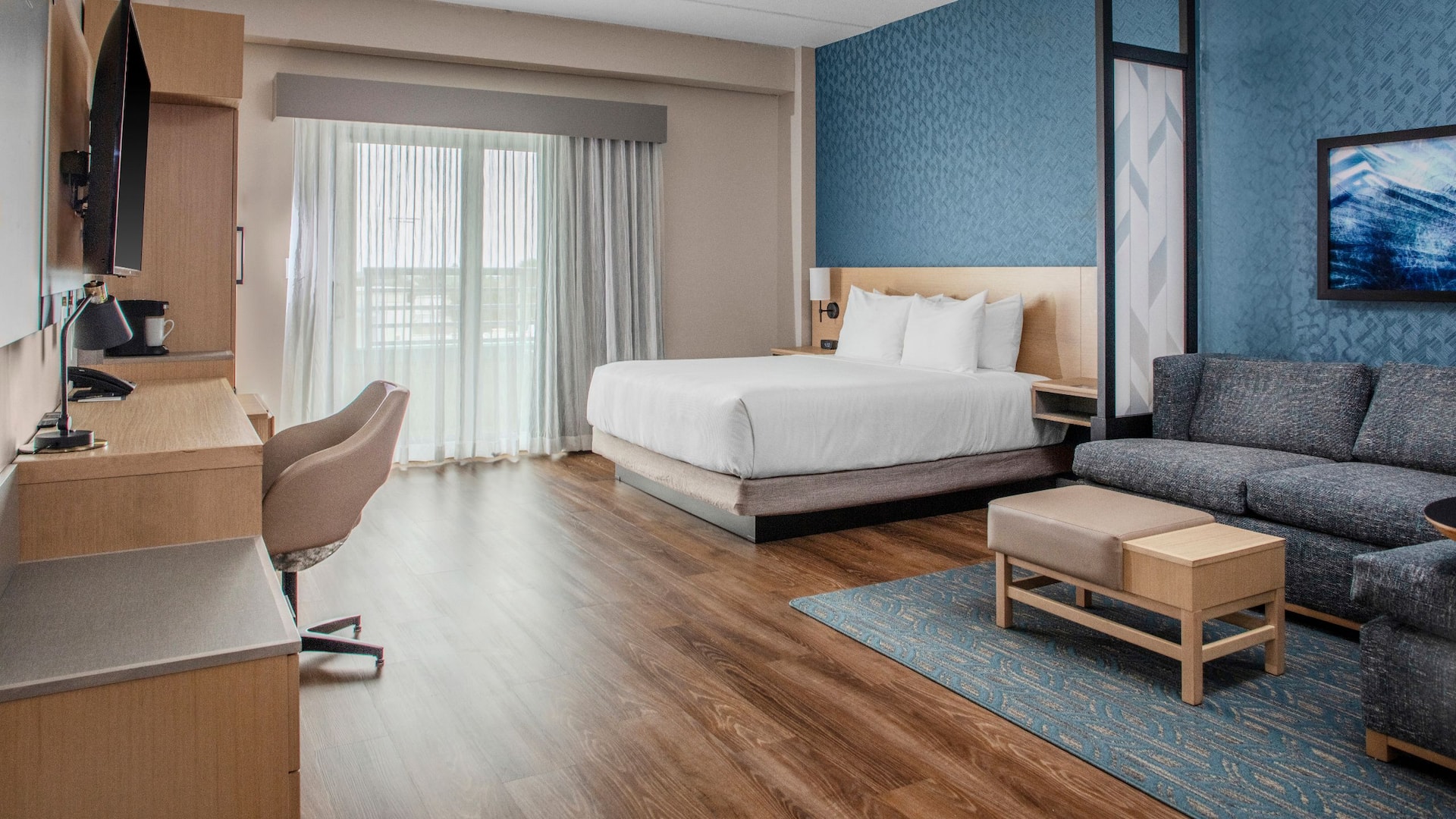 1/3 Hyatt Place St. Augustine / Vilano Beach King Bed With Balcony