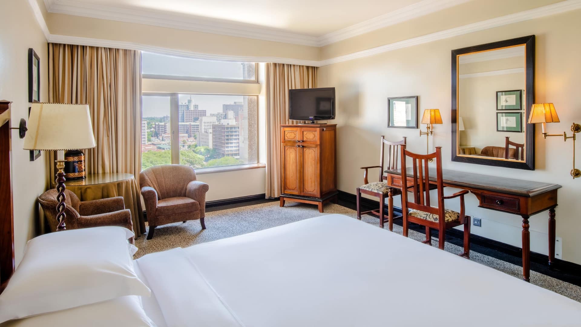 Meikles Hotel Meikles 1 King Bed Park View
