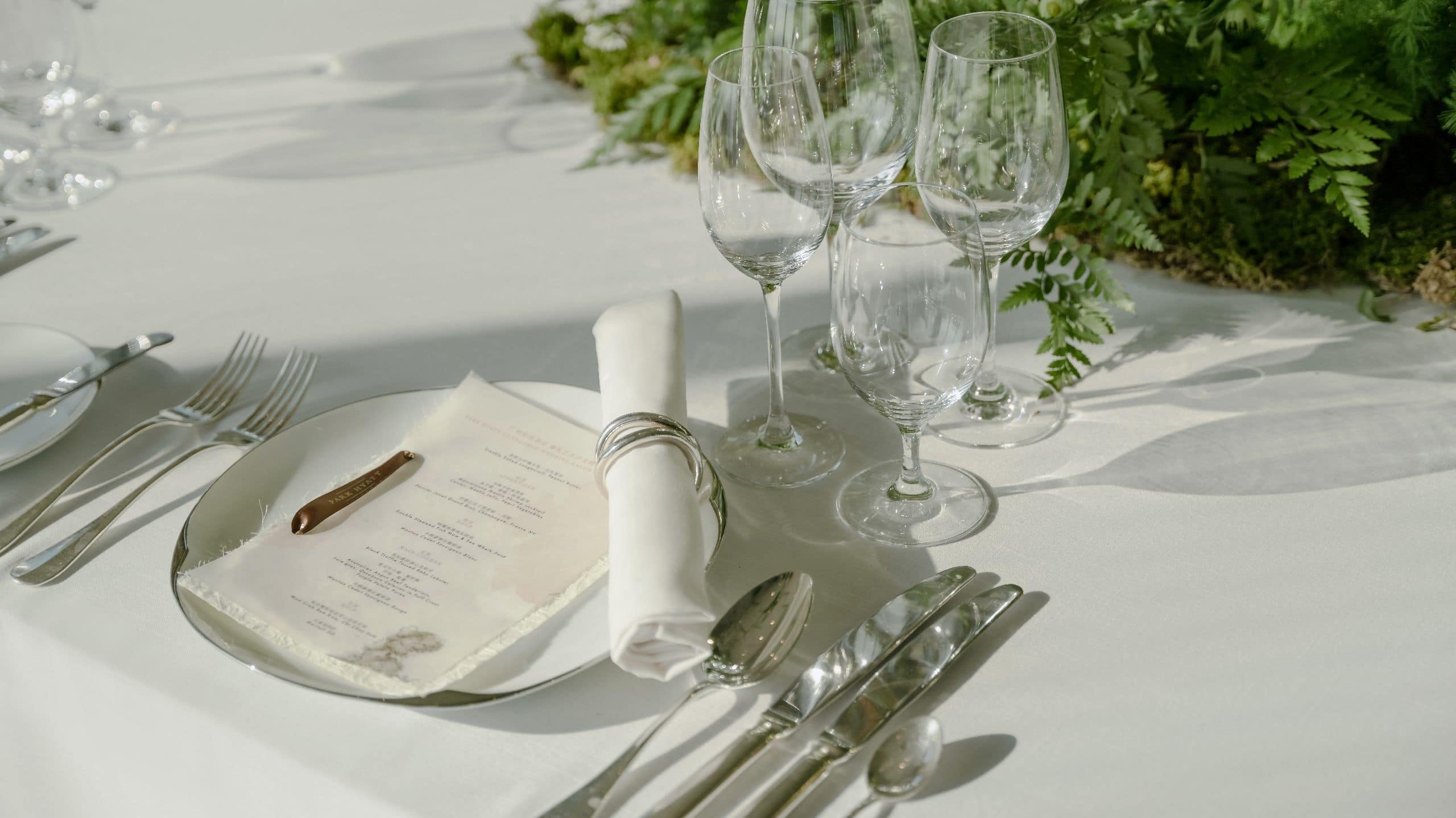 Park Hyatt GUAPH_P03345 Wedding Reception Dining Table Detail
