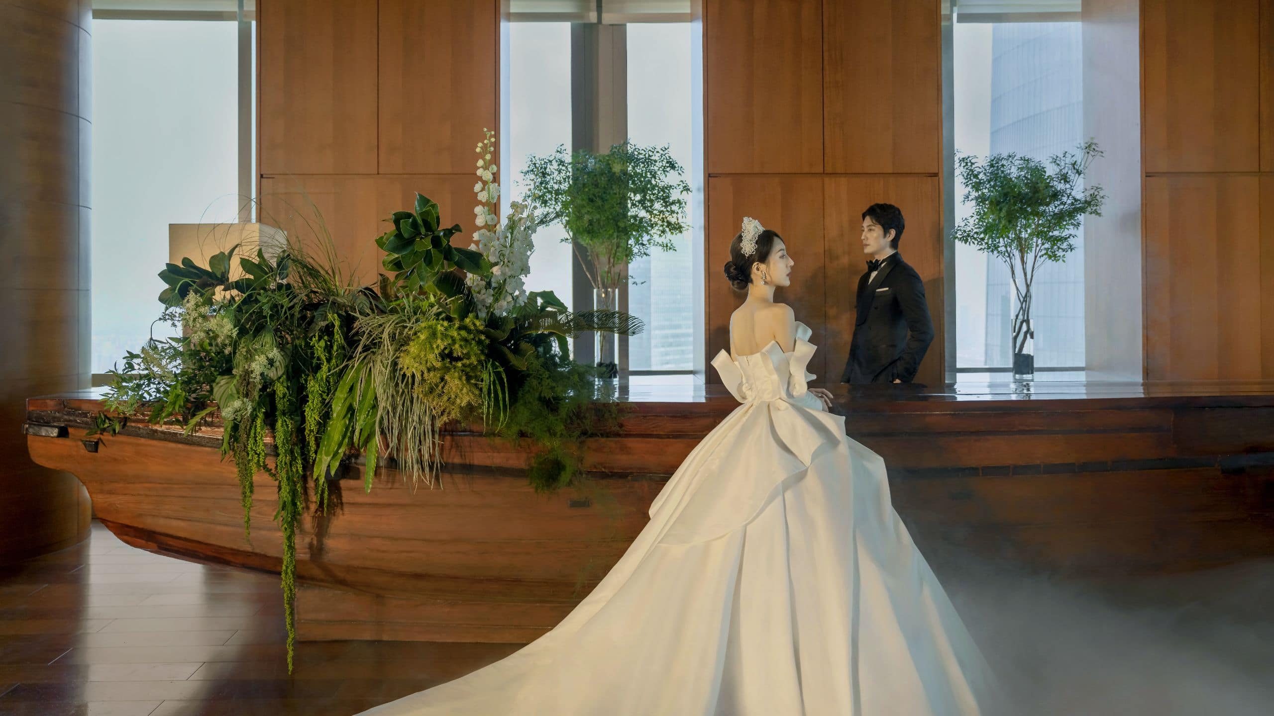 Park Hyatt Guangzhou Wedding Reception Bar Bride Groom