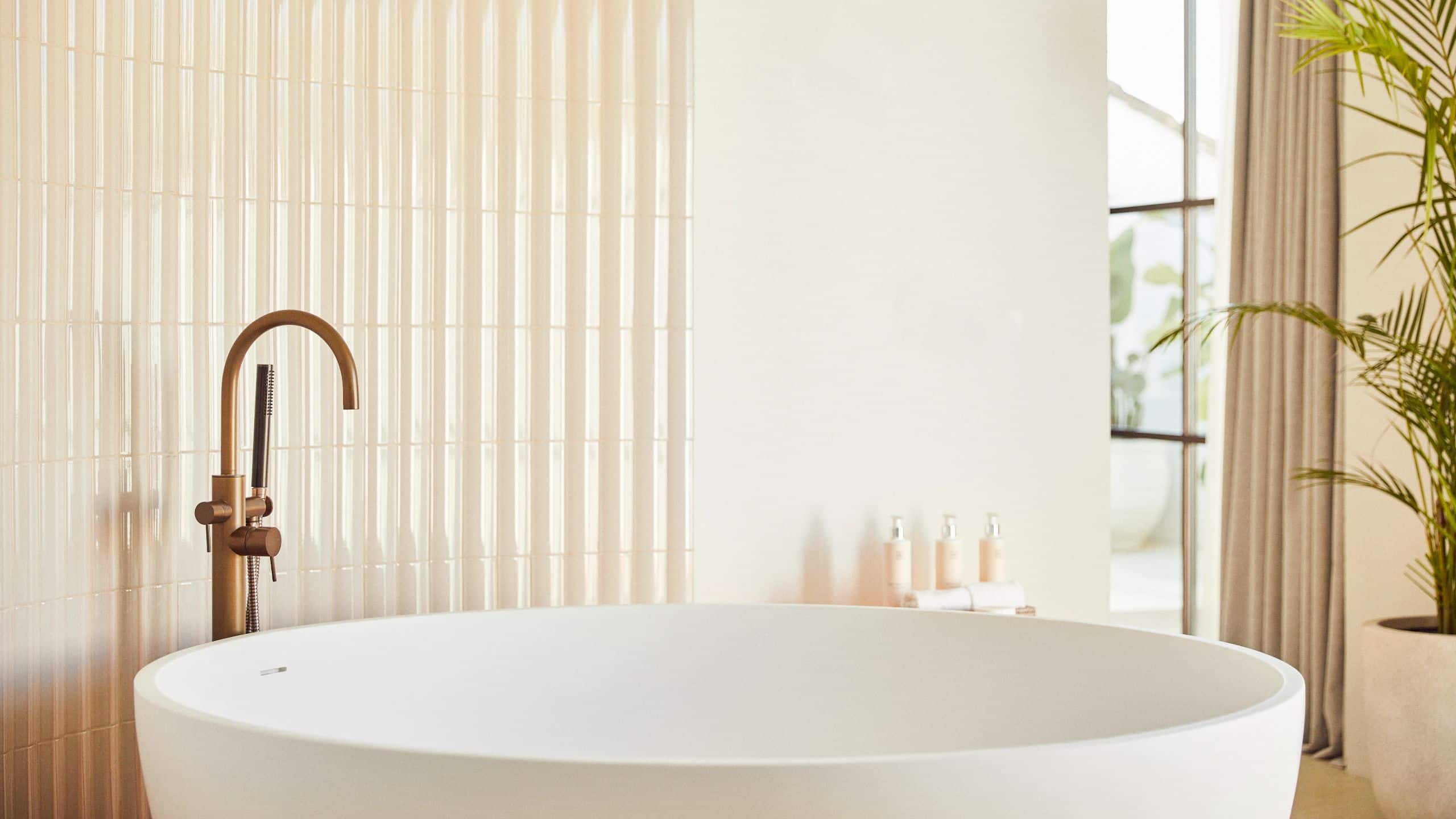 第 6，共 7 La Zambra Resort La Zambra Penthouse Bathtub
