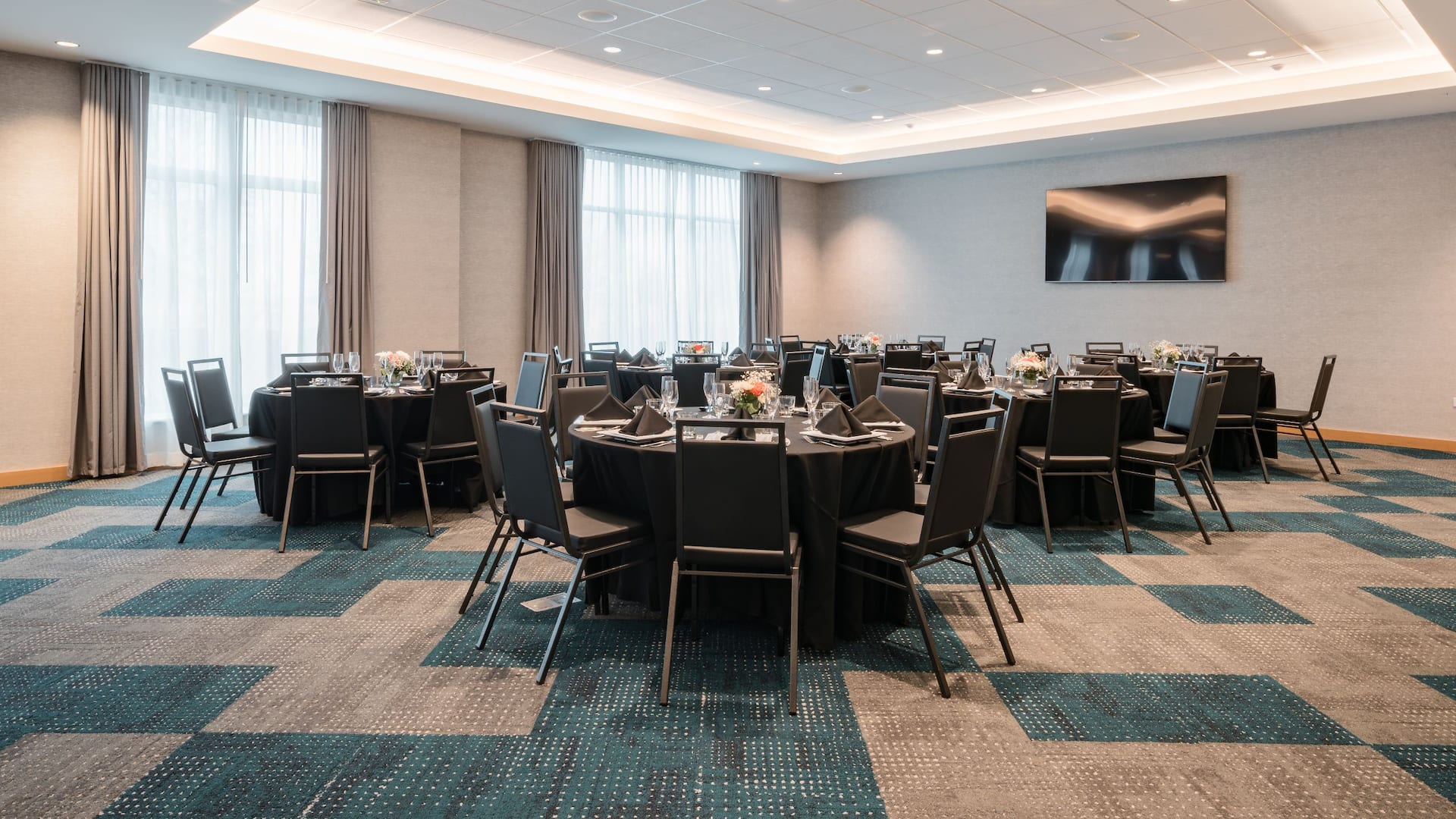 1 of 2 Hyatt House Sacramento Airport / Natomas Monarch Meeting Room