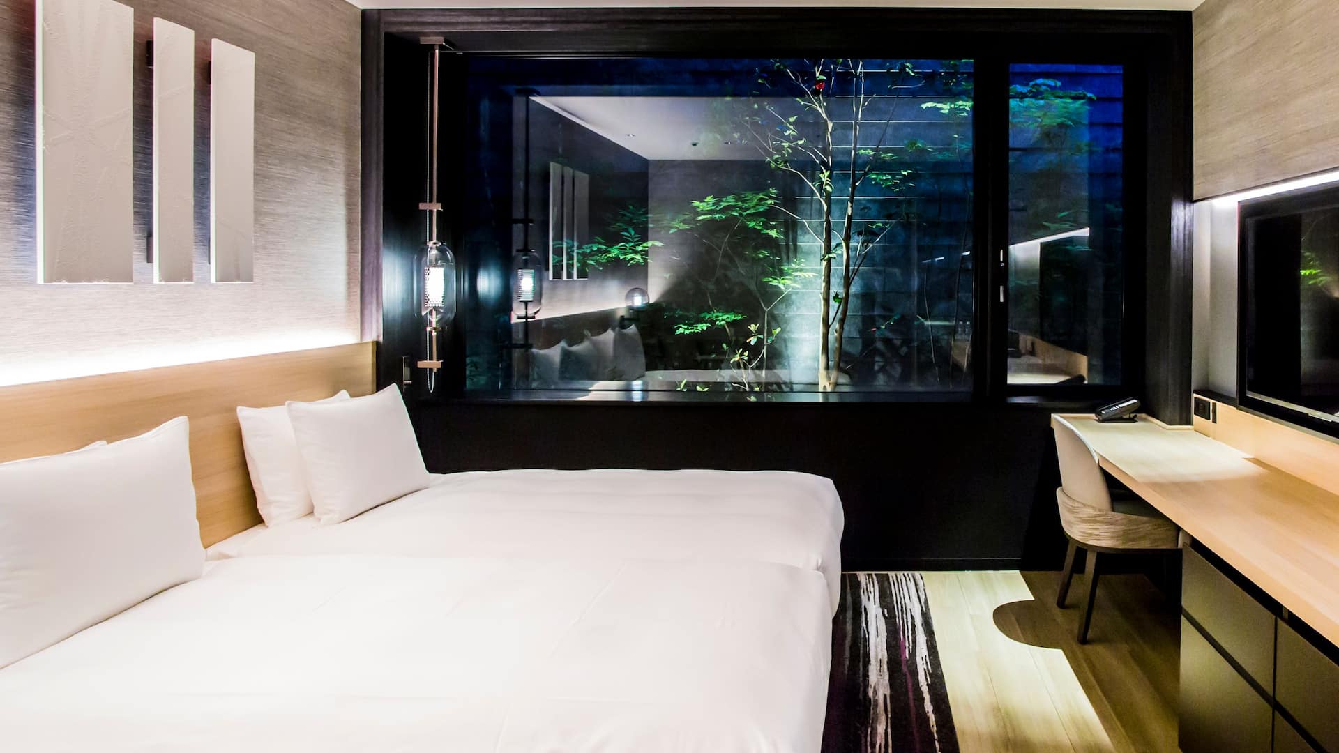 Hyatt Place Kyoto Deluxe Twin Bed Nighttime View