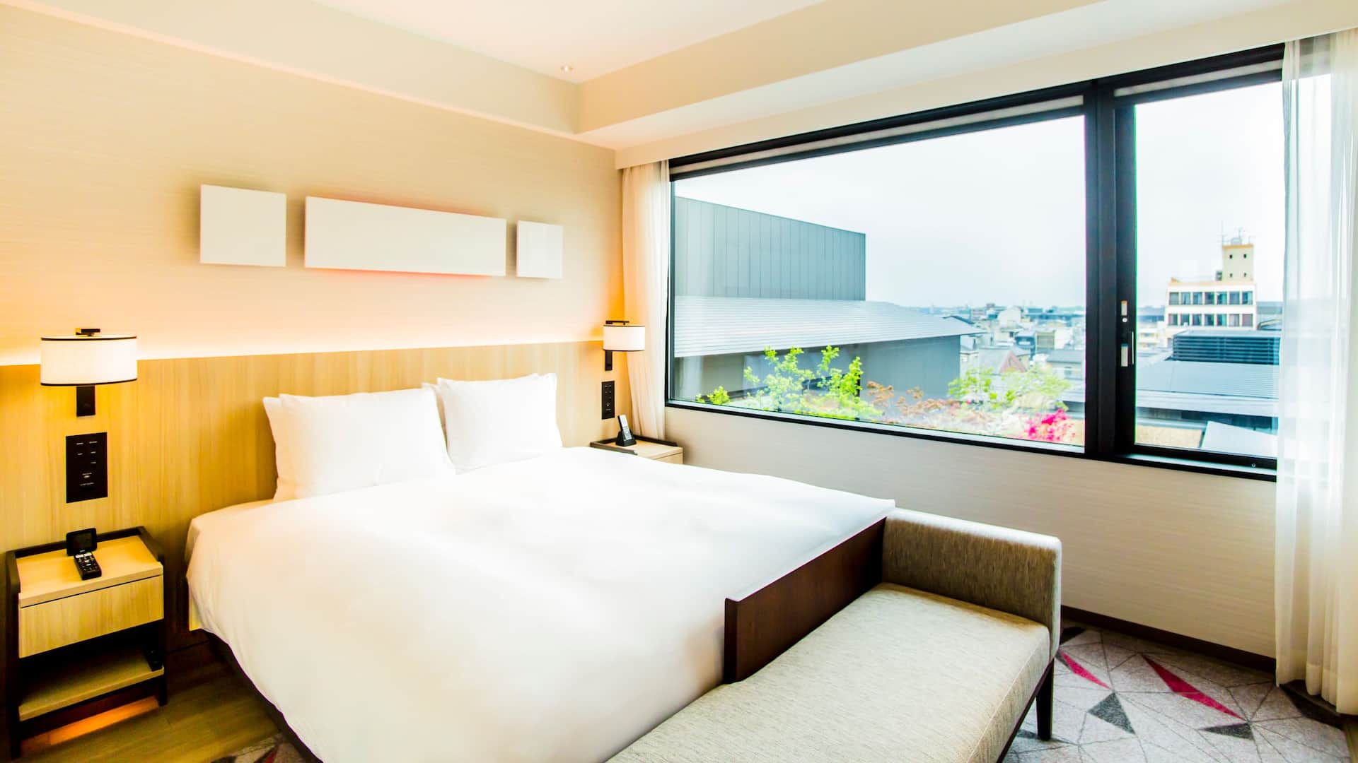 Hyatt Place Kyoto Main King Suite Bed
