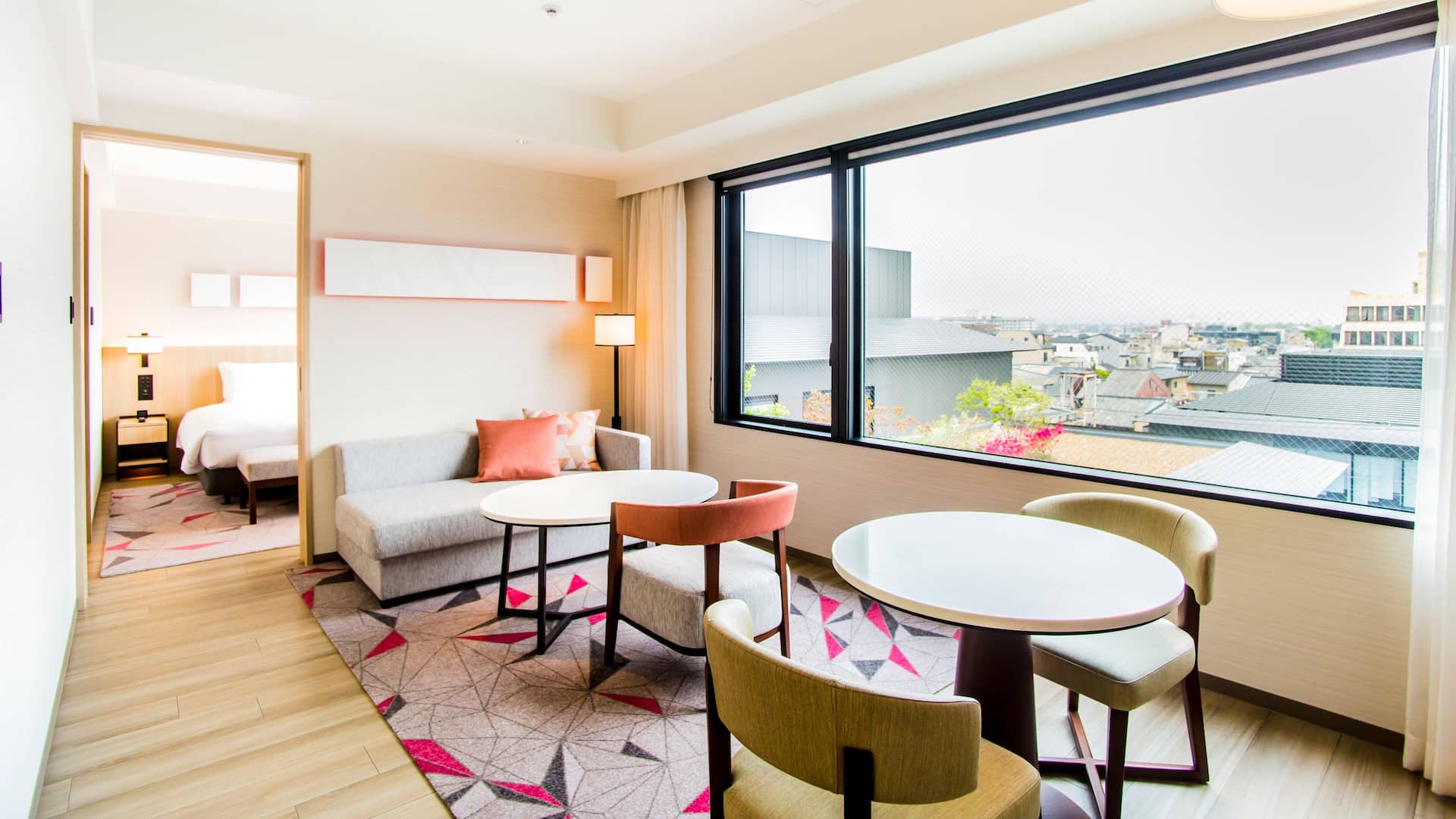 Hyatt Place Kyoto Main King Suite Dining Room