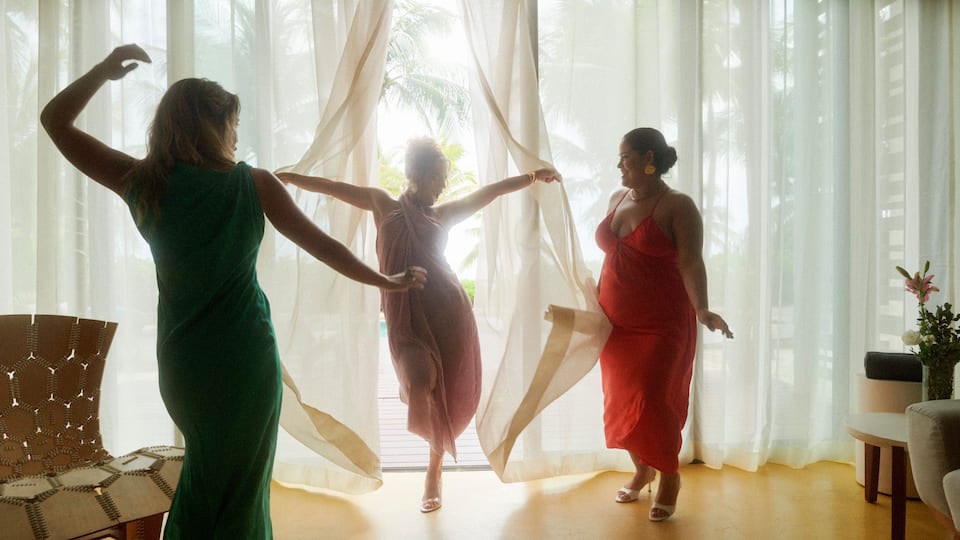 Cancun Girls Trip Dancing Room