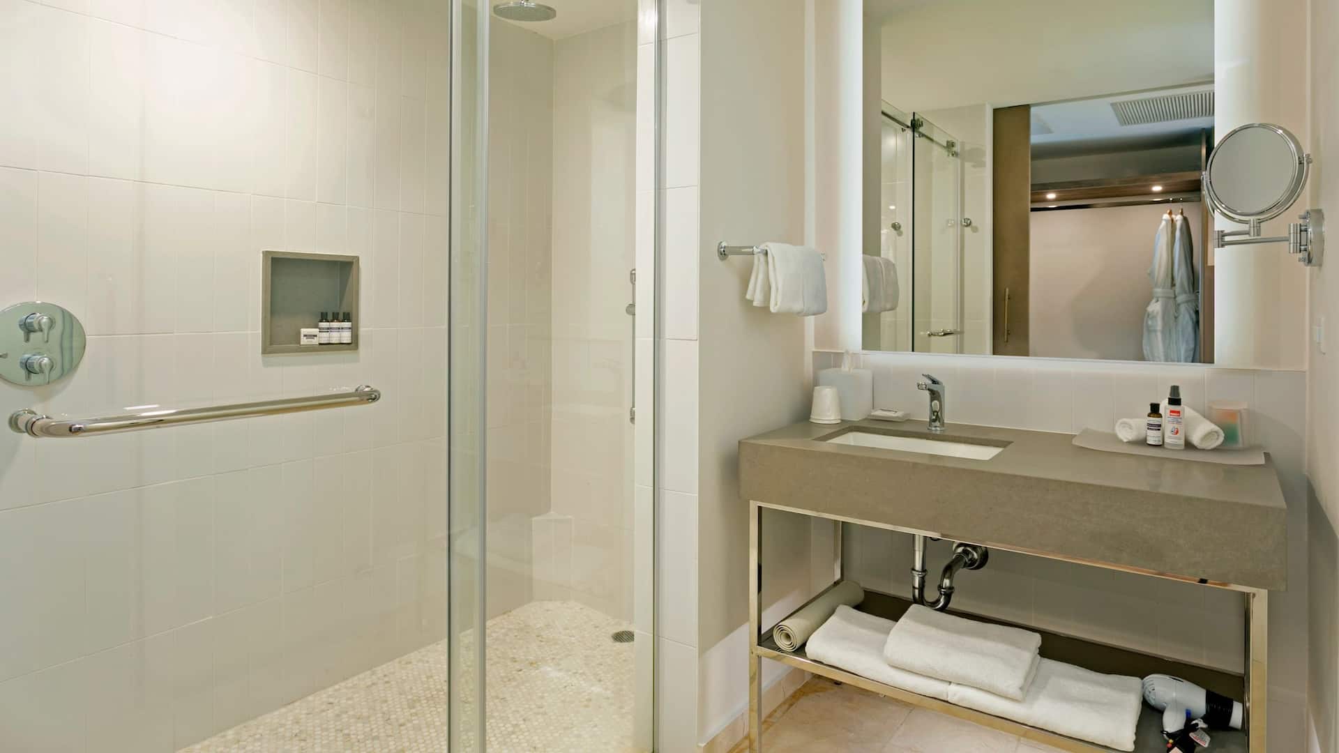 第 5，共 6 Hyatt Regency Grand Reserve Puerto Rico Queen Double Garden View Bathroom