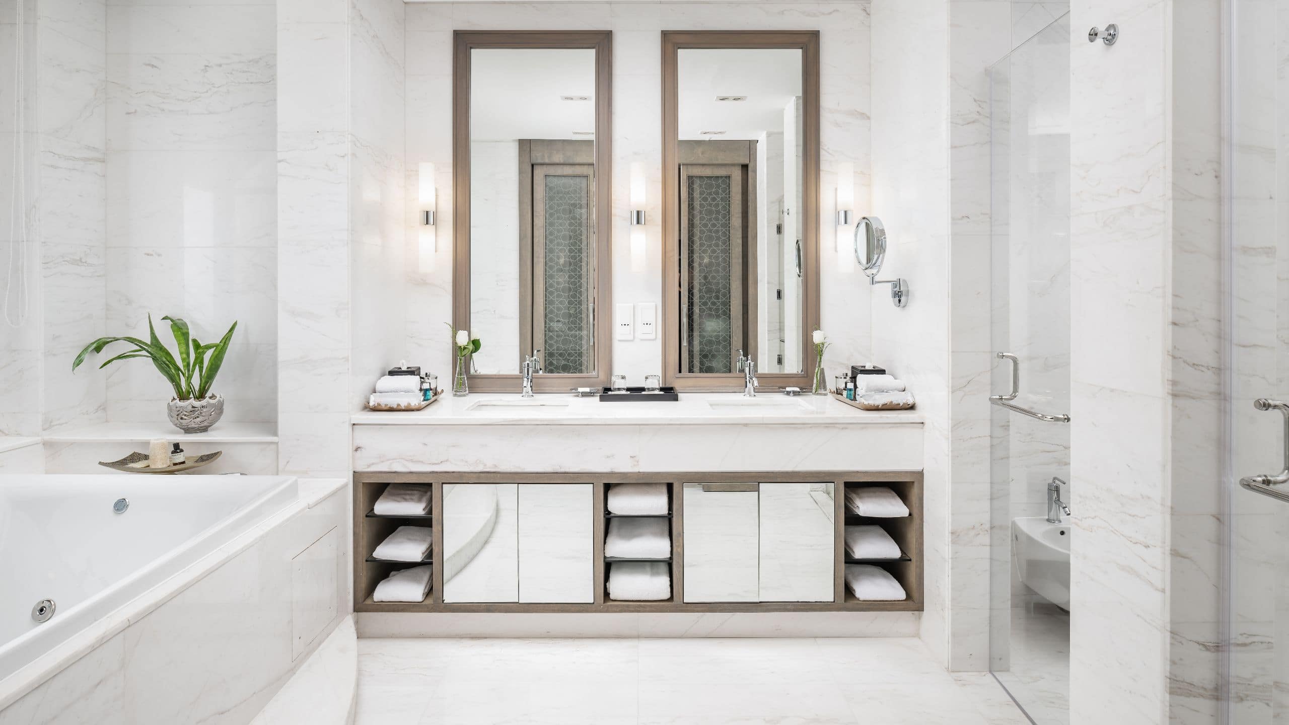 4 من 8 Park Hyatt Jeddah – Marina, Club and Spa Royal Suite Bathroom