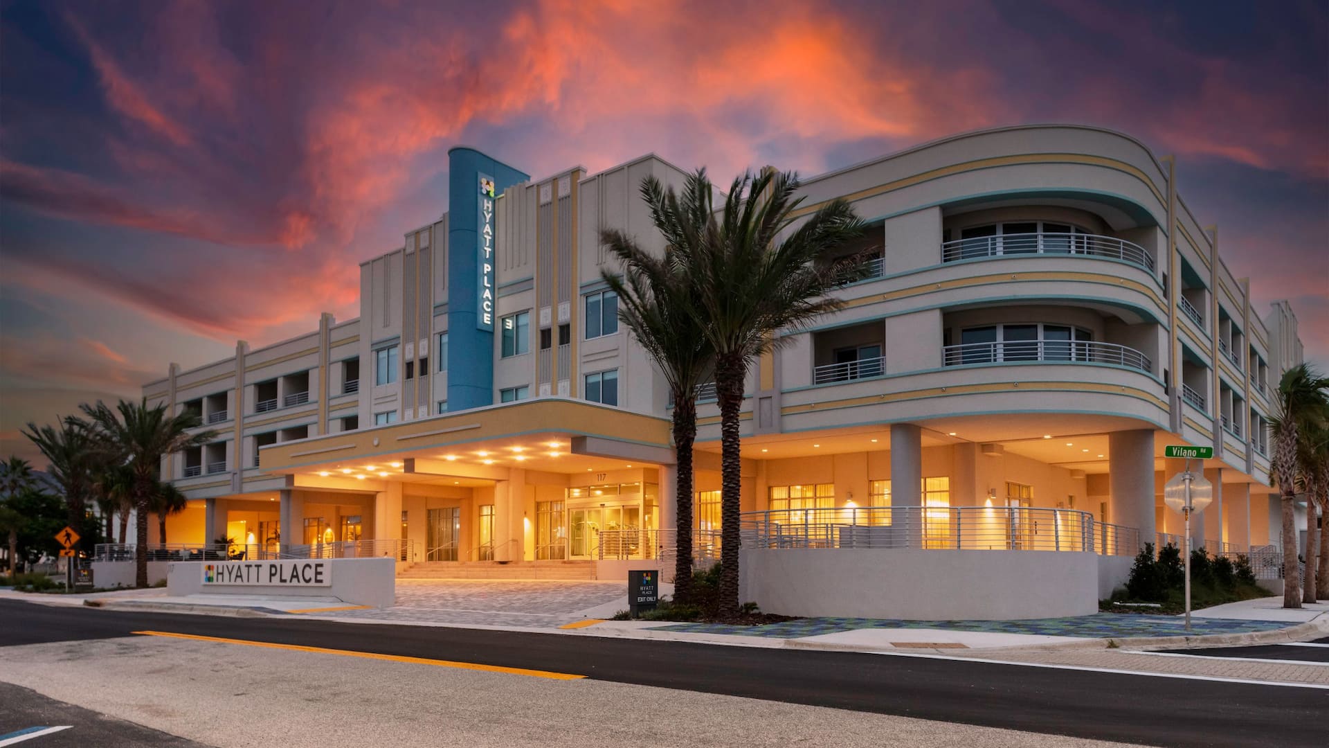 Hyatt Place St. Augustine / Vilano Beach Facade At Sunset