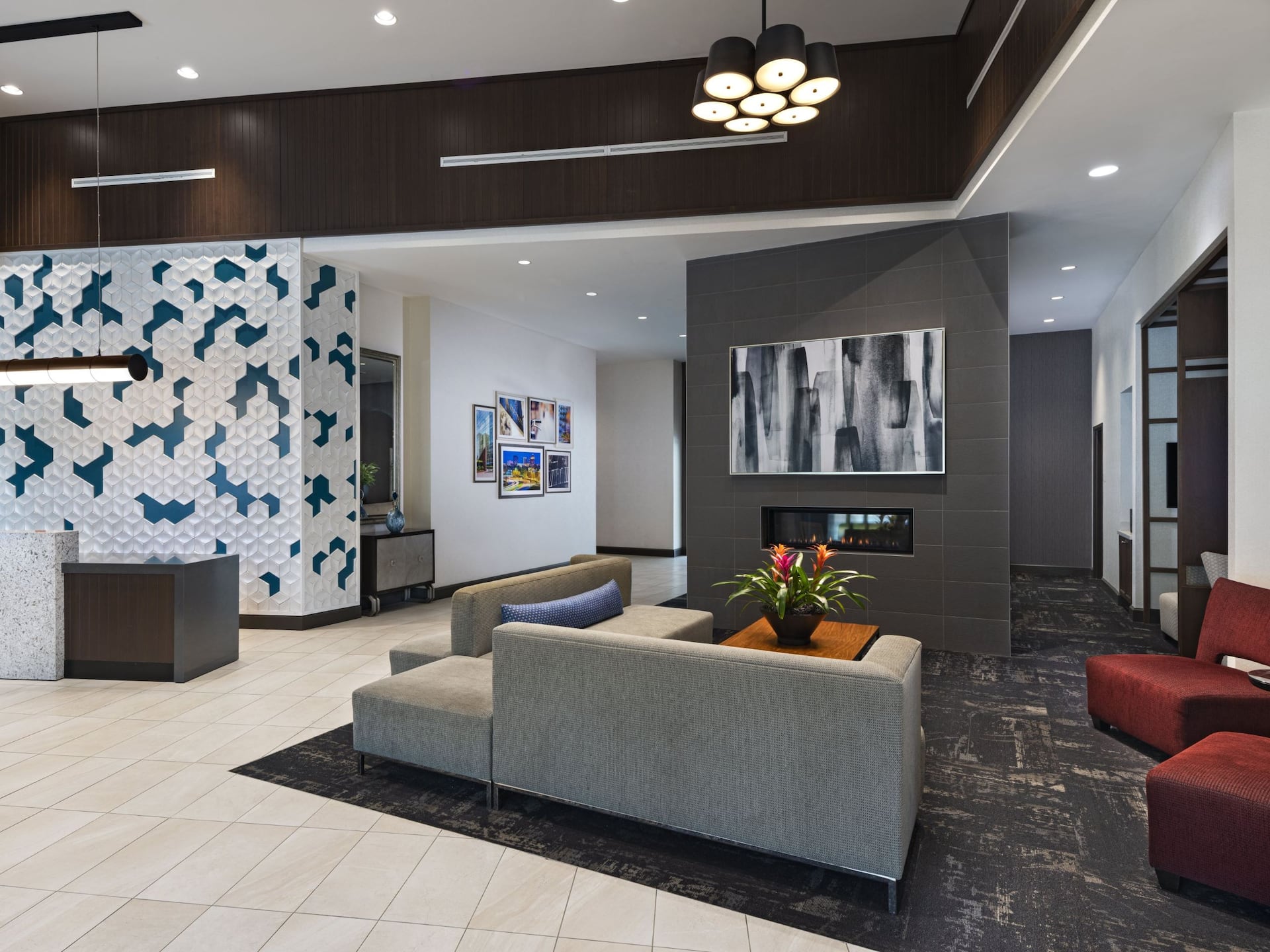 Hyatt Place Greensboro / Downtown Lobby