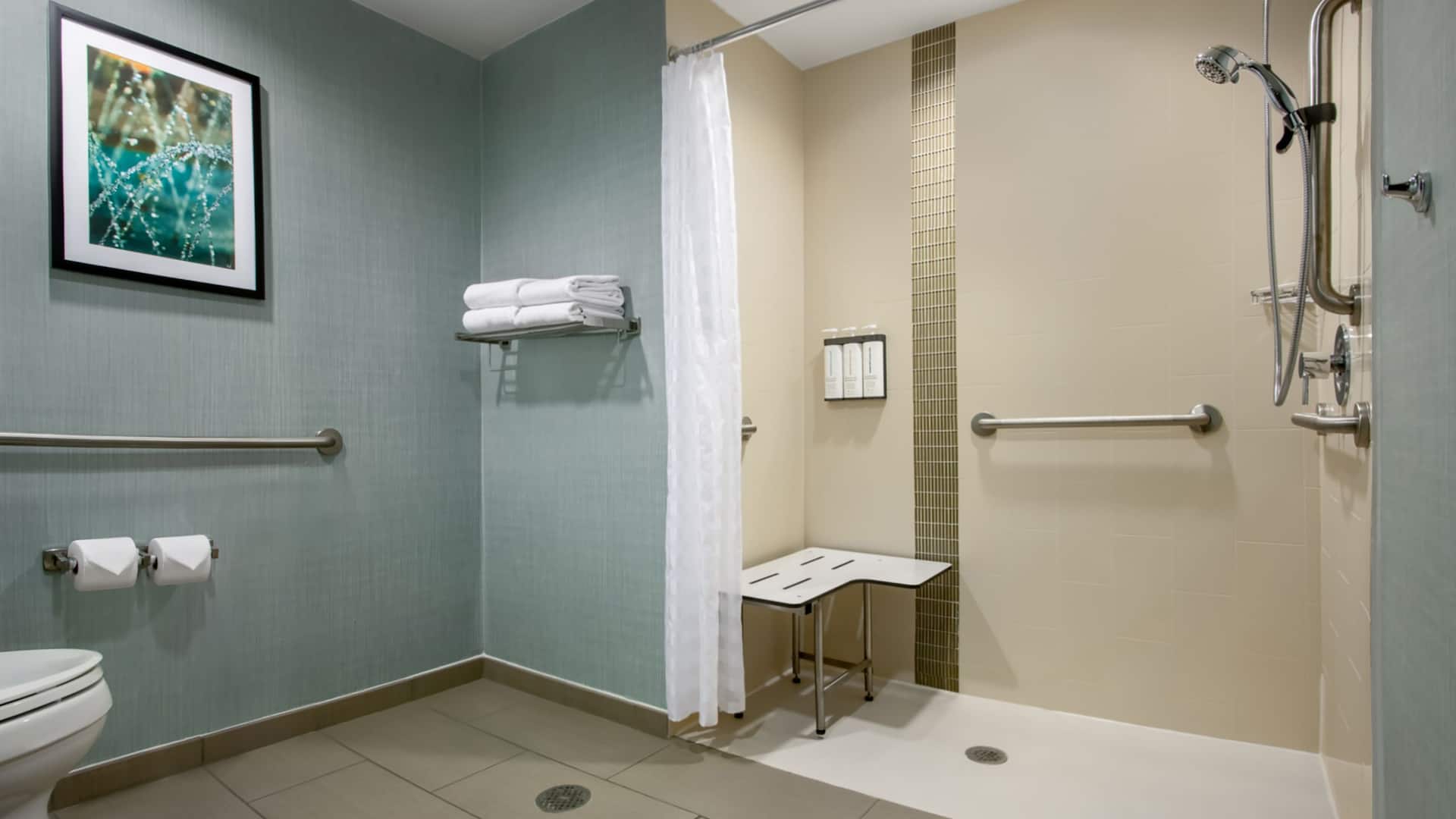 Hyatt Place Austin Airport Ada Double Queen Roll In Shower