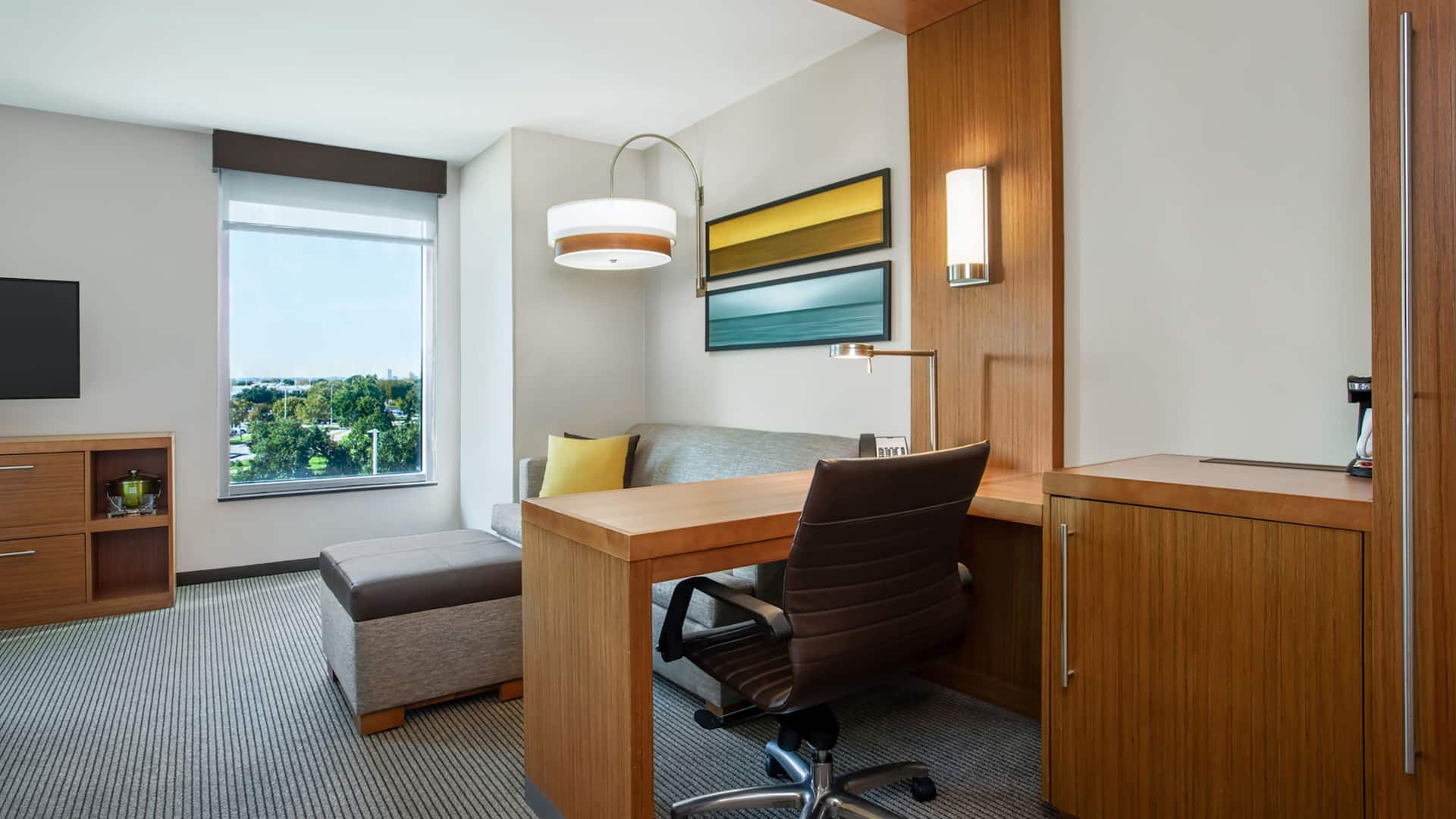 Hyatt Place Austin Airport King Suite