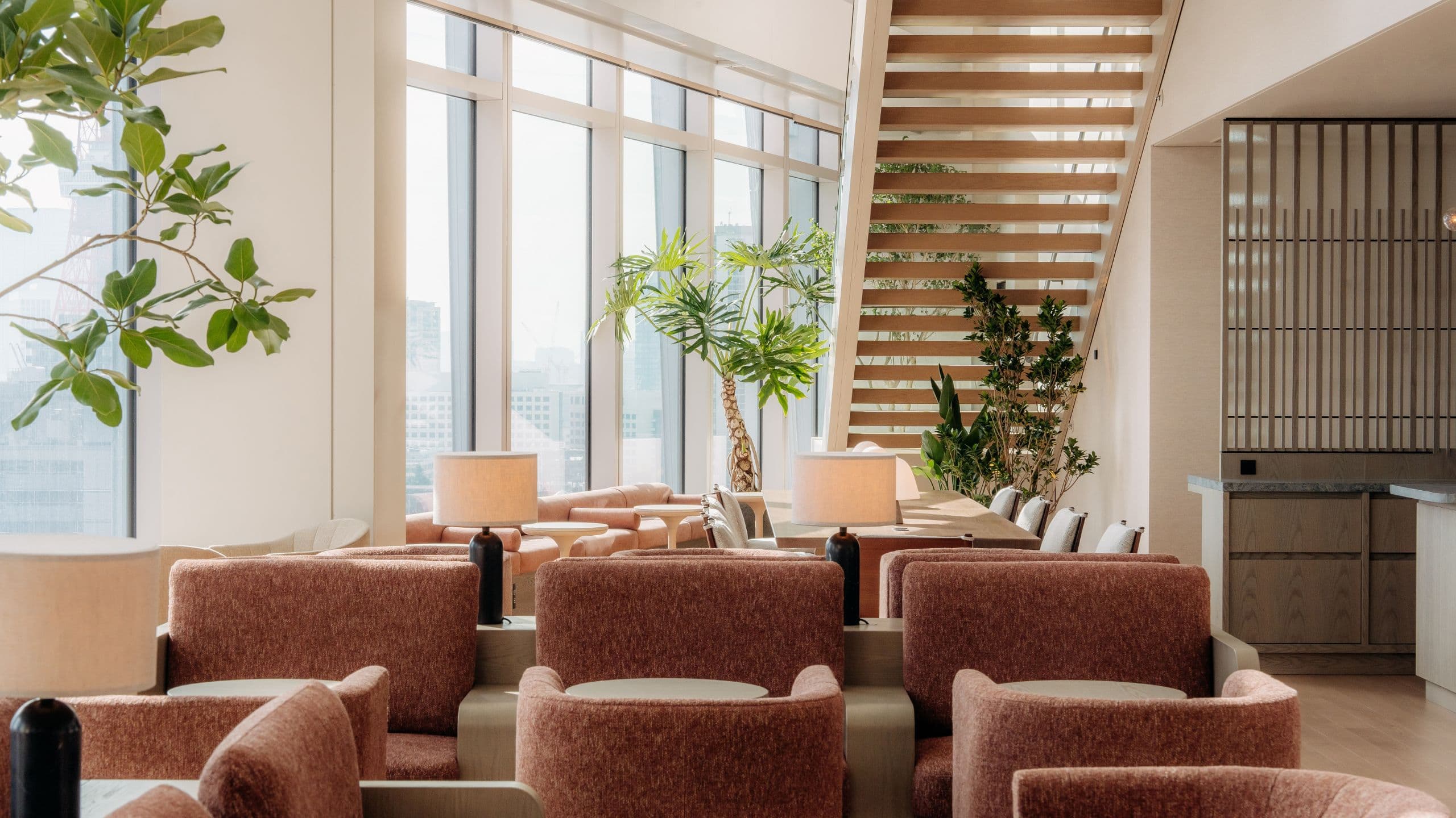 Hotel Toranomon Hills The Lounge Table Chair