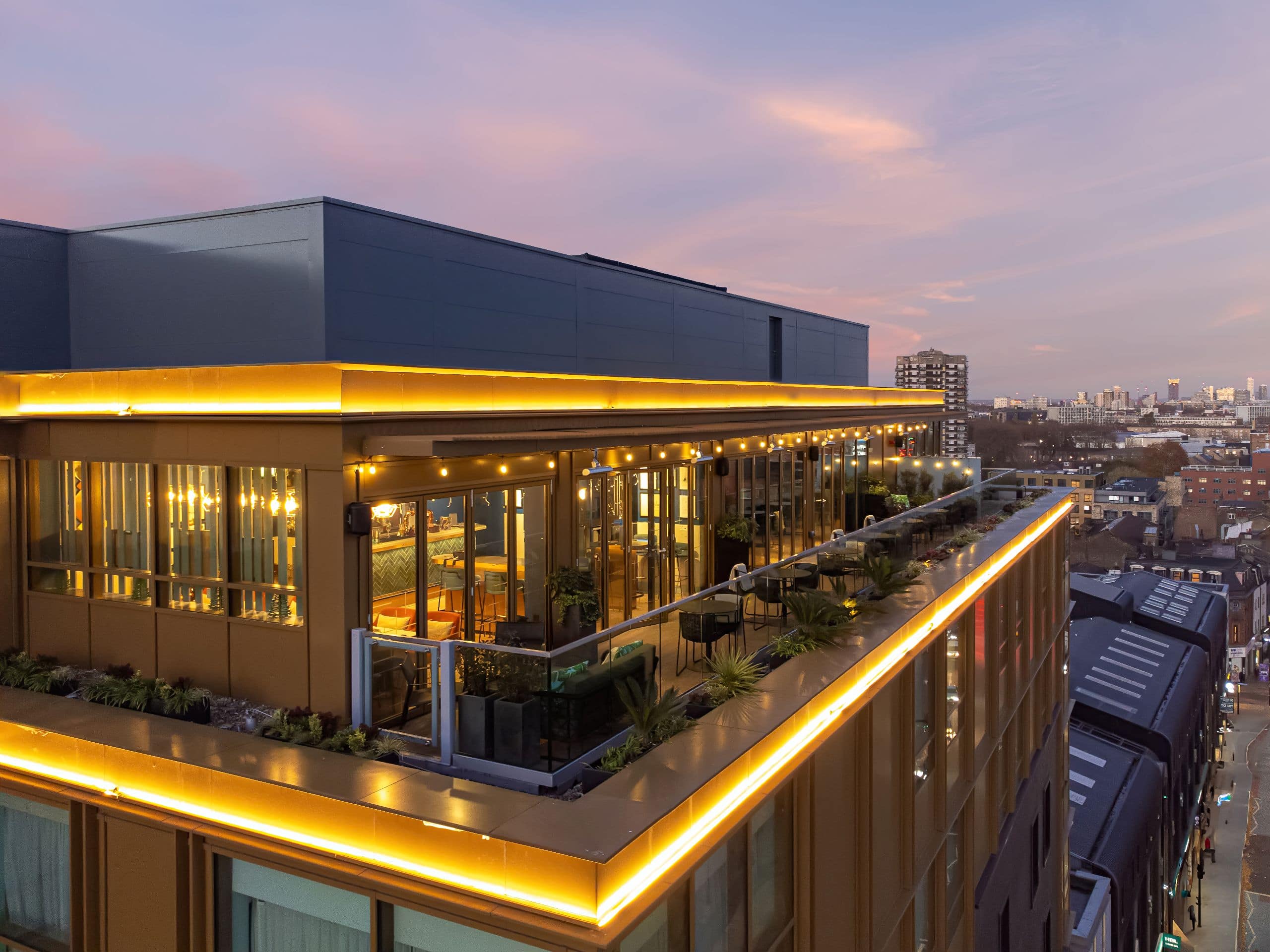 Hyatt Place London City East - Heben Sie Ihre Veranstaltung mit atemberaubenden Aussichten, exklusiven Cocktails und maßgeschneiderten Erlebnissen hervor