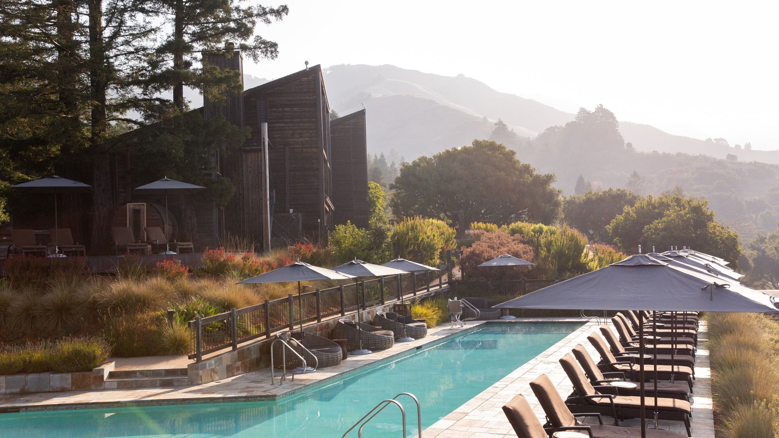 Alila Ventana Big Sur Pool With Lounge Chairs Look
