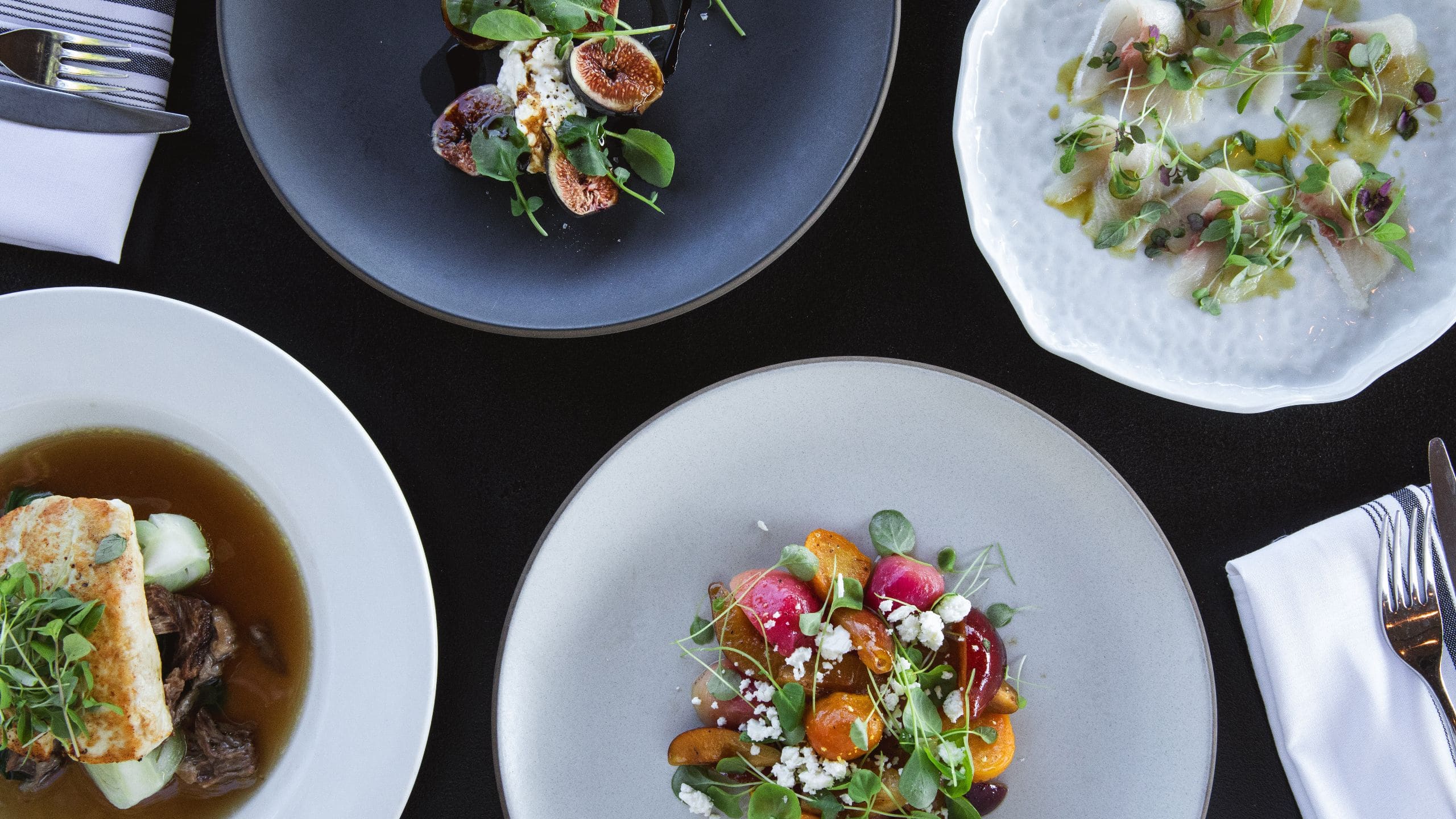 Alila Ventana Big Sur Sur House Dinner Grouping