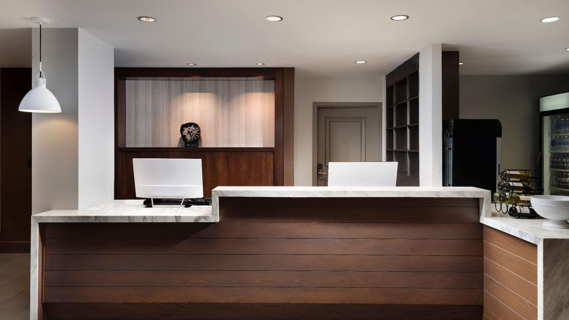 Hyatt House San Diego/Sorrento Mesa Front Desk