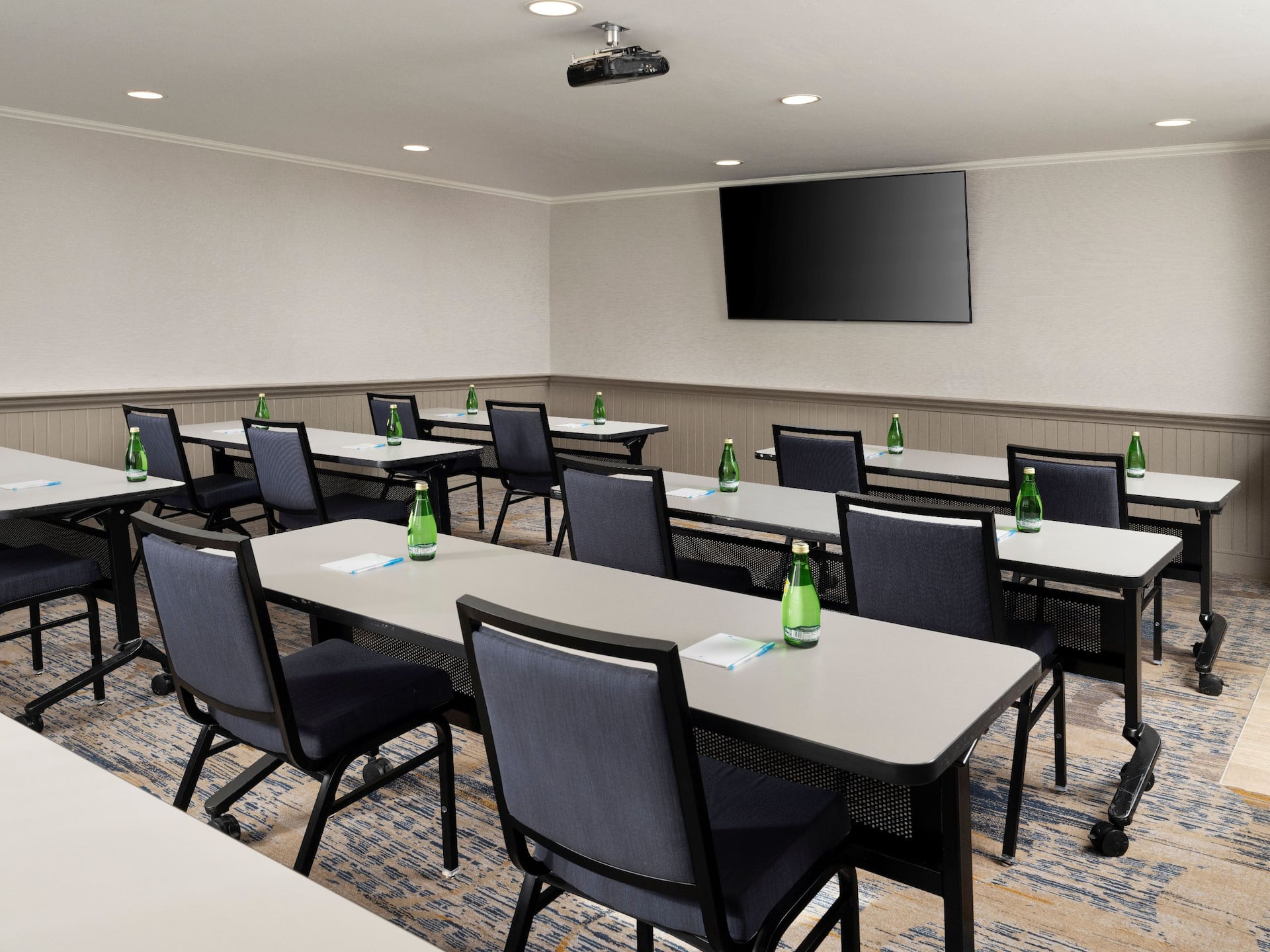 Hyatt House San Diego/Sorrento Mesa Meeting Space Classroom