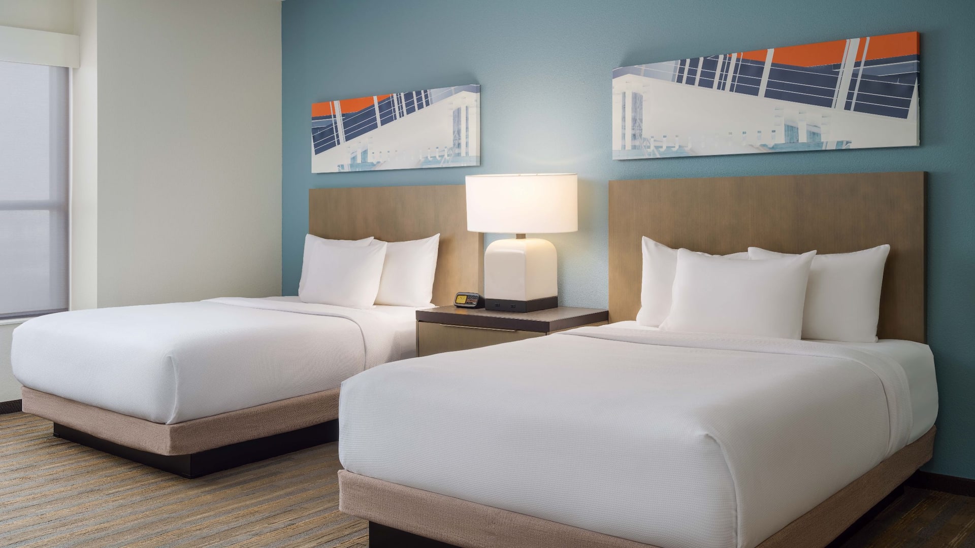 Hyatt House Austin/Downtown Two Queen Den Beds