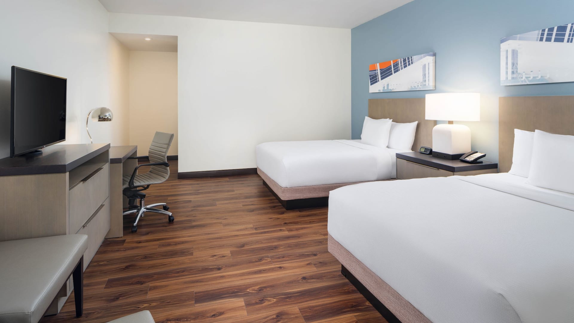 Hyatt House Austin/Downtown Two Queen Specialty Room Bedroom