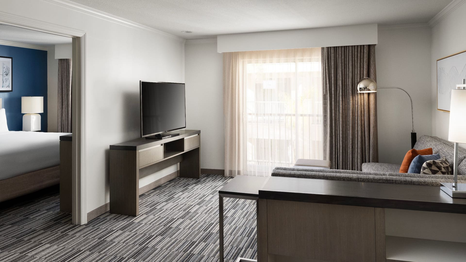 Hyatt House San Diego/Sorrento Mesa One Bedroom King Living Area