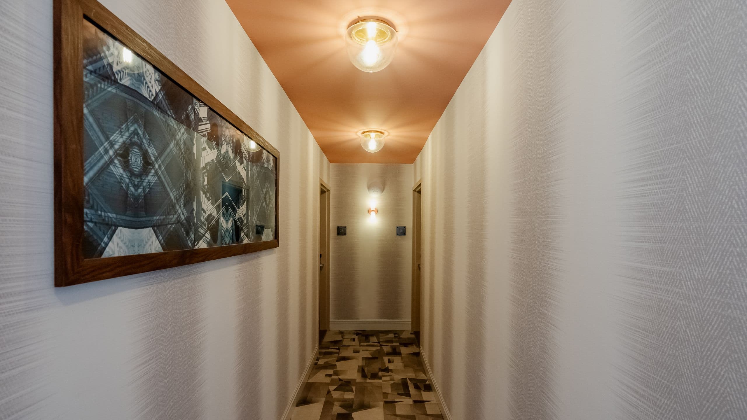 The Bentley Hotel Southampton Guest Hallway