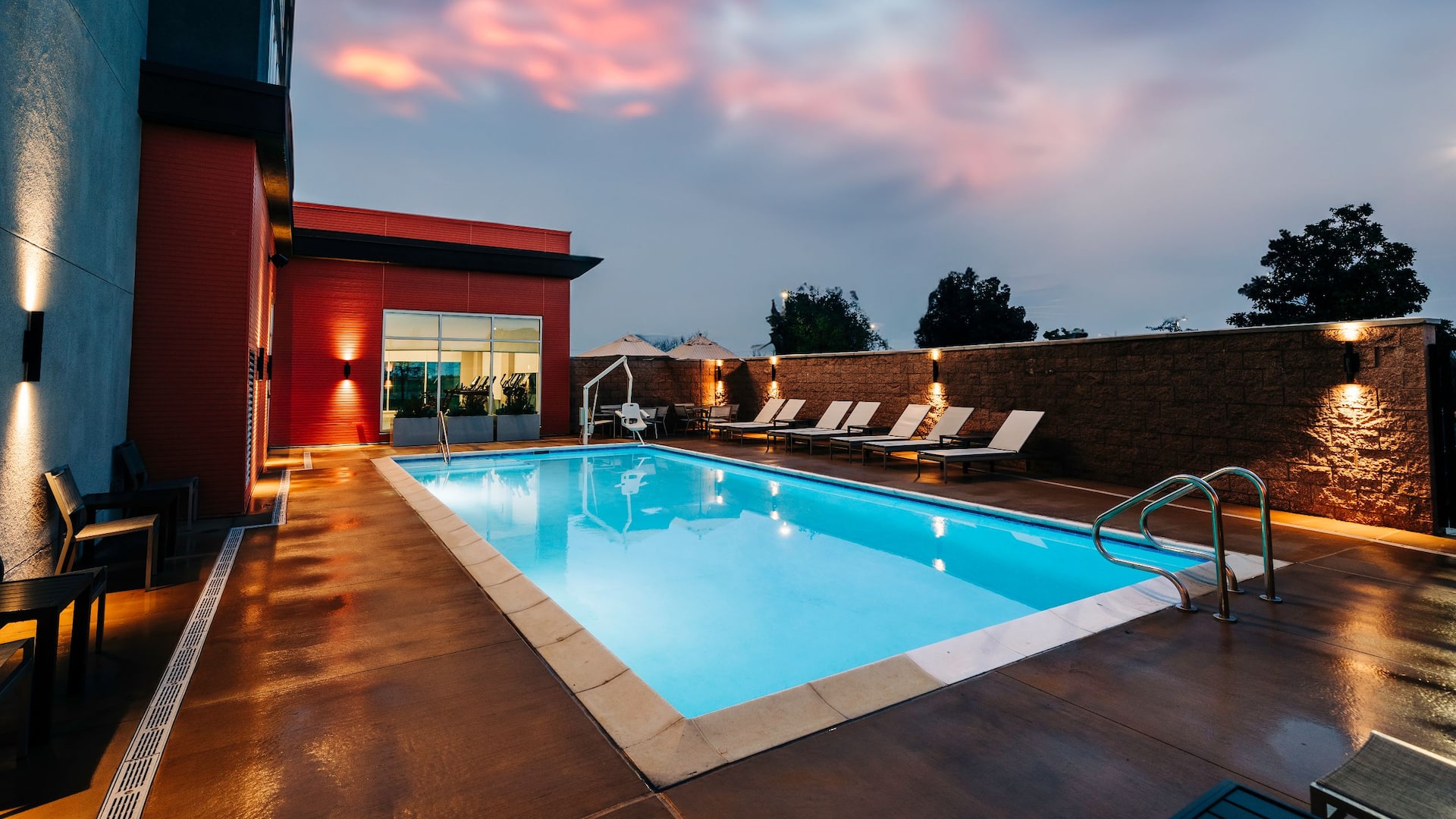 Hyatt Place Sacramento International Airport Pool Dusk