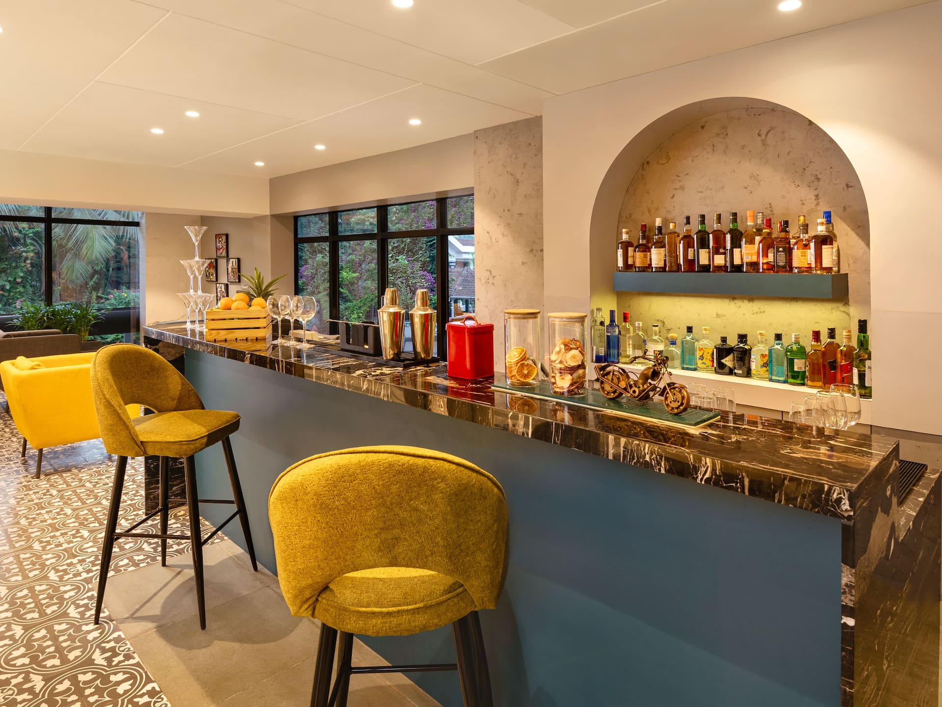 Hyatt Place Goa Candolim Lobby Bar