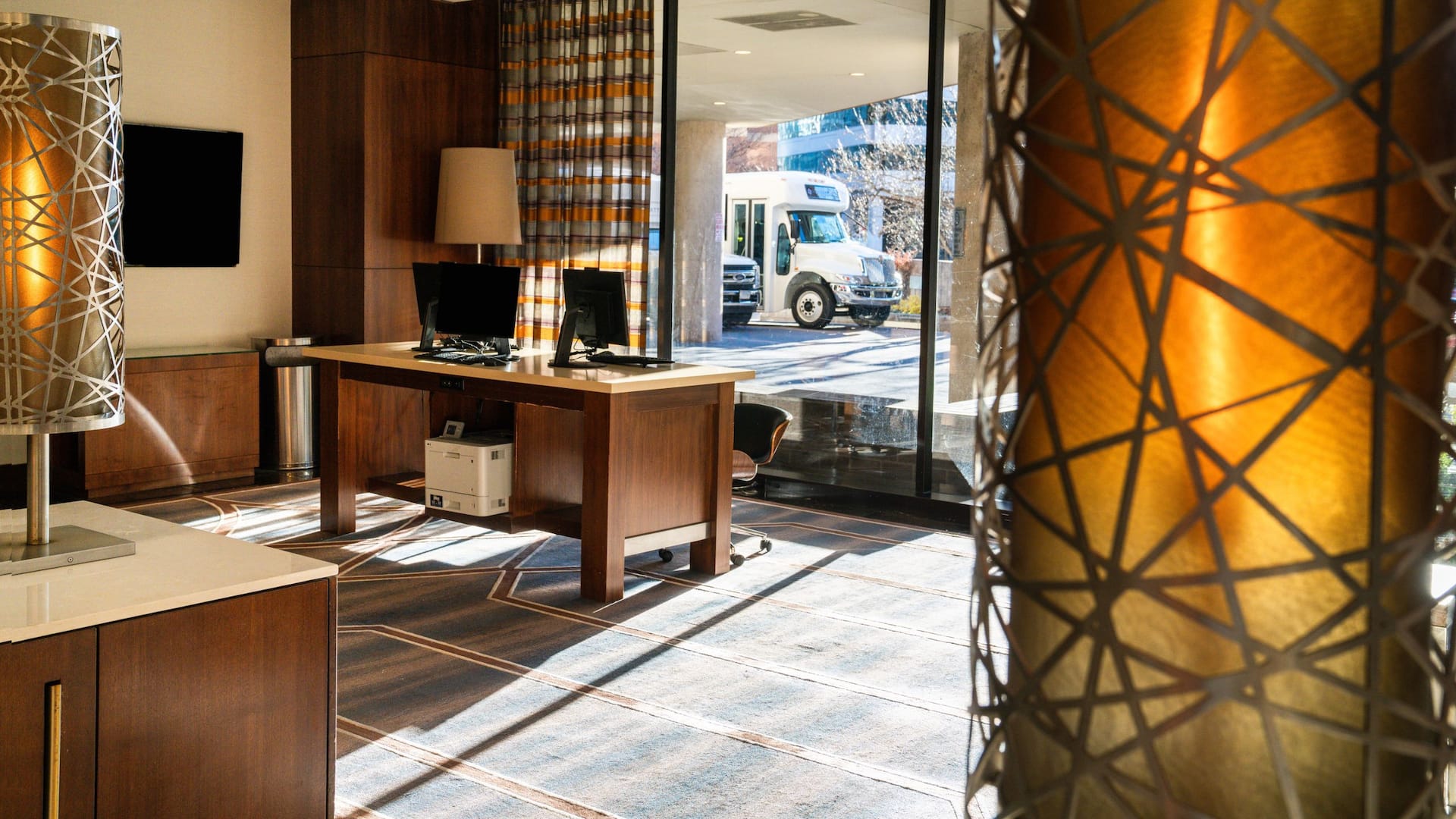 Hyatt Regency Crystal City at Reagan National Airport Lobby Business Center