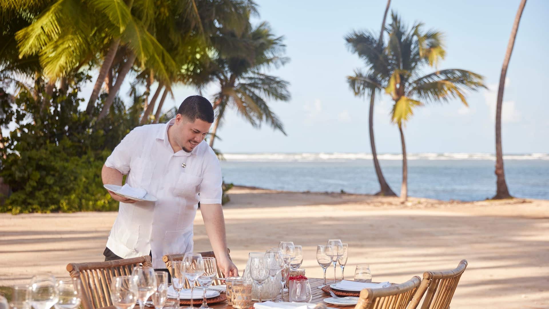 Hyatt Regency Grand Reserve Puerto Rico Service Man Beach Dining