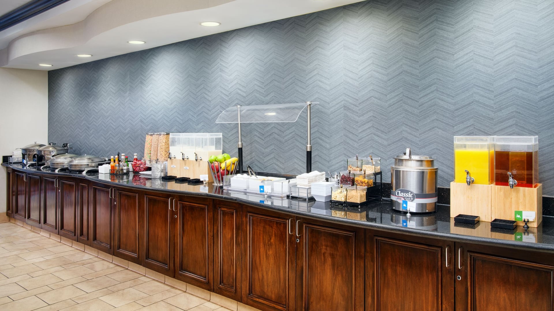 Hyatt House Sterling/Dulles Airport-North Breakfast Buffet