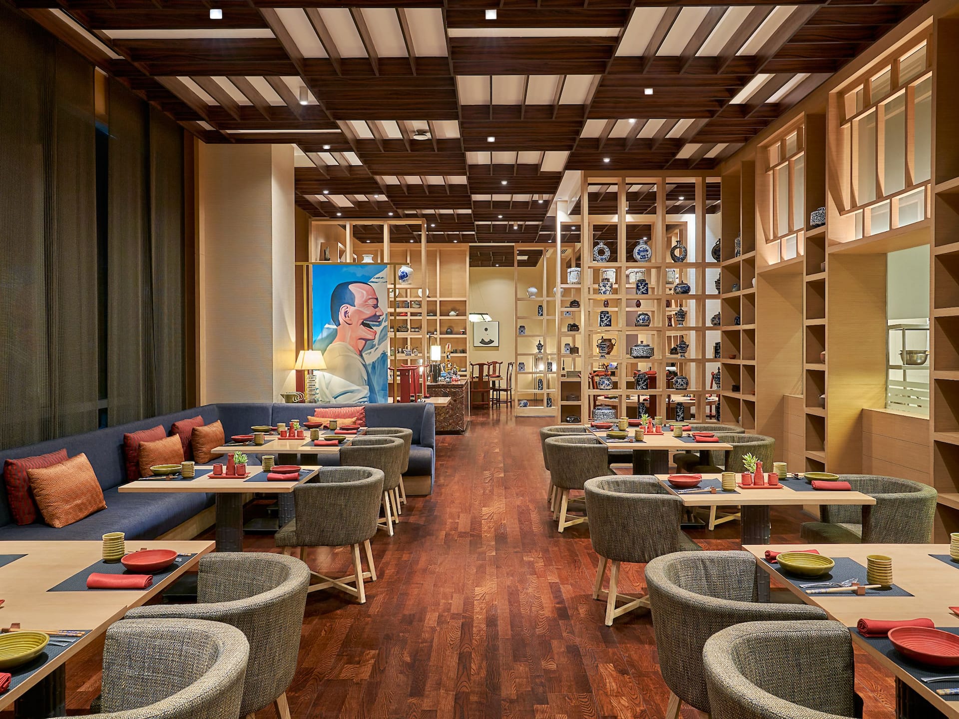 Hyatt Regency Lucknow China House Dining Room Tables