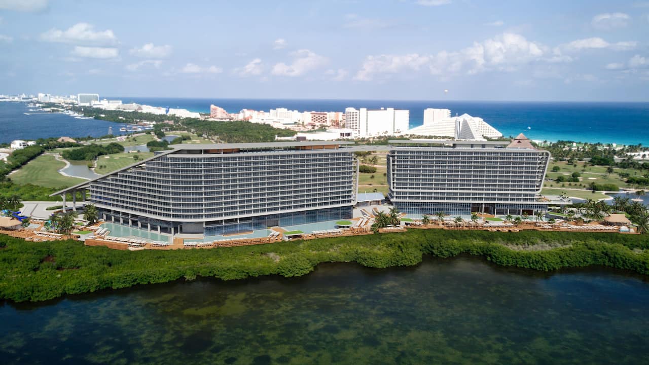Photos and Reviews Hyatt Vivid Grand Island