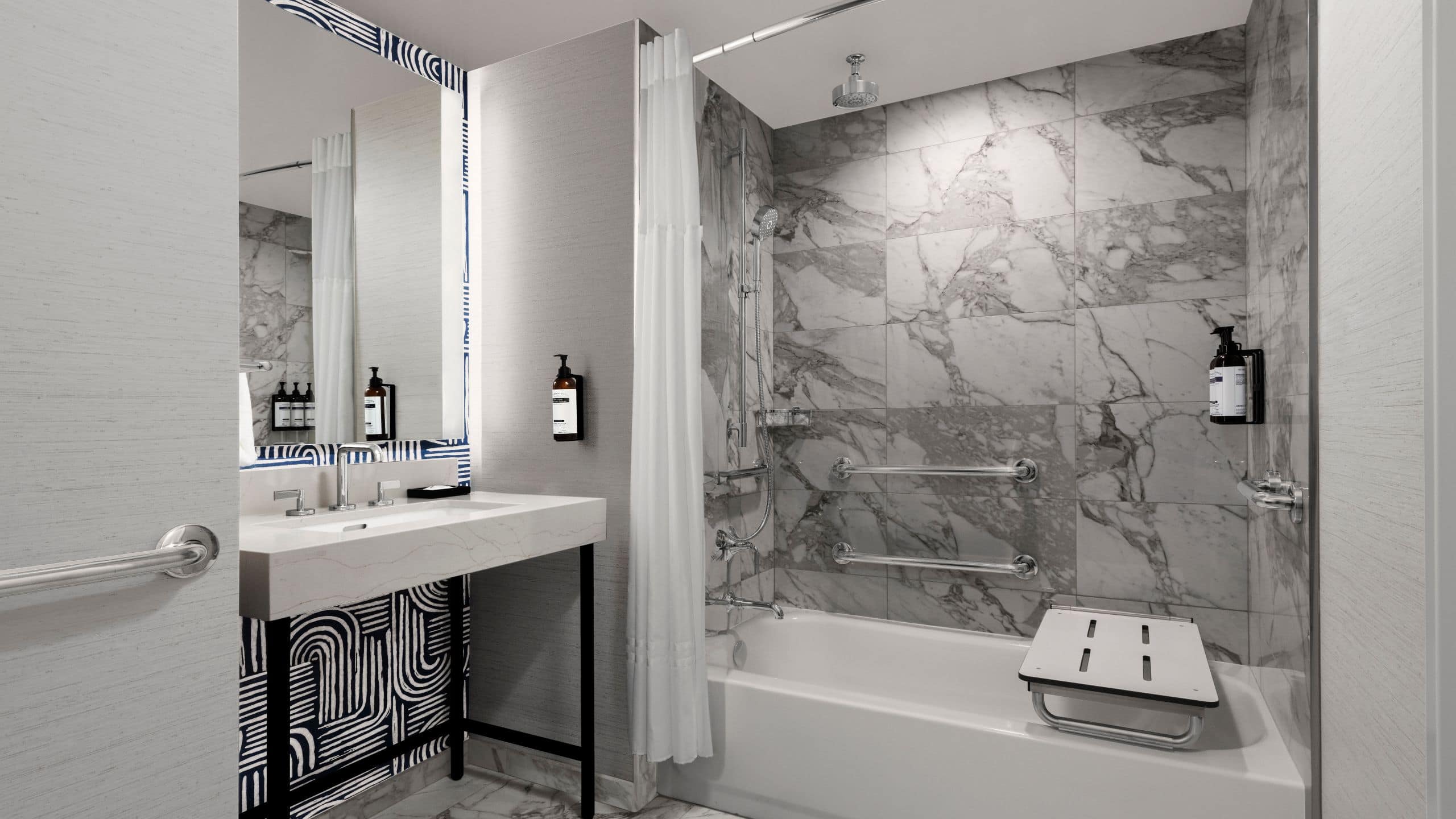 Hyatt Regency Irvine Accessible Bathroom With Tub