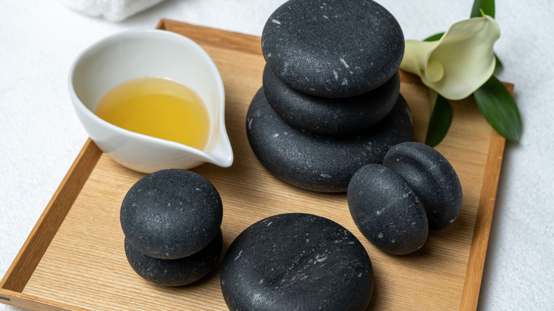 Hyatt Regency Hakone Resort and Spa Spa Izumi Hot Stone Treatment