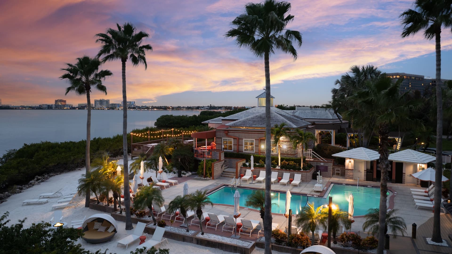 Grand Hyatt Tampa Bay Oyster Catchers Pool Night