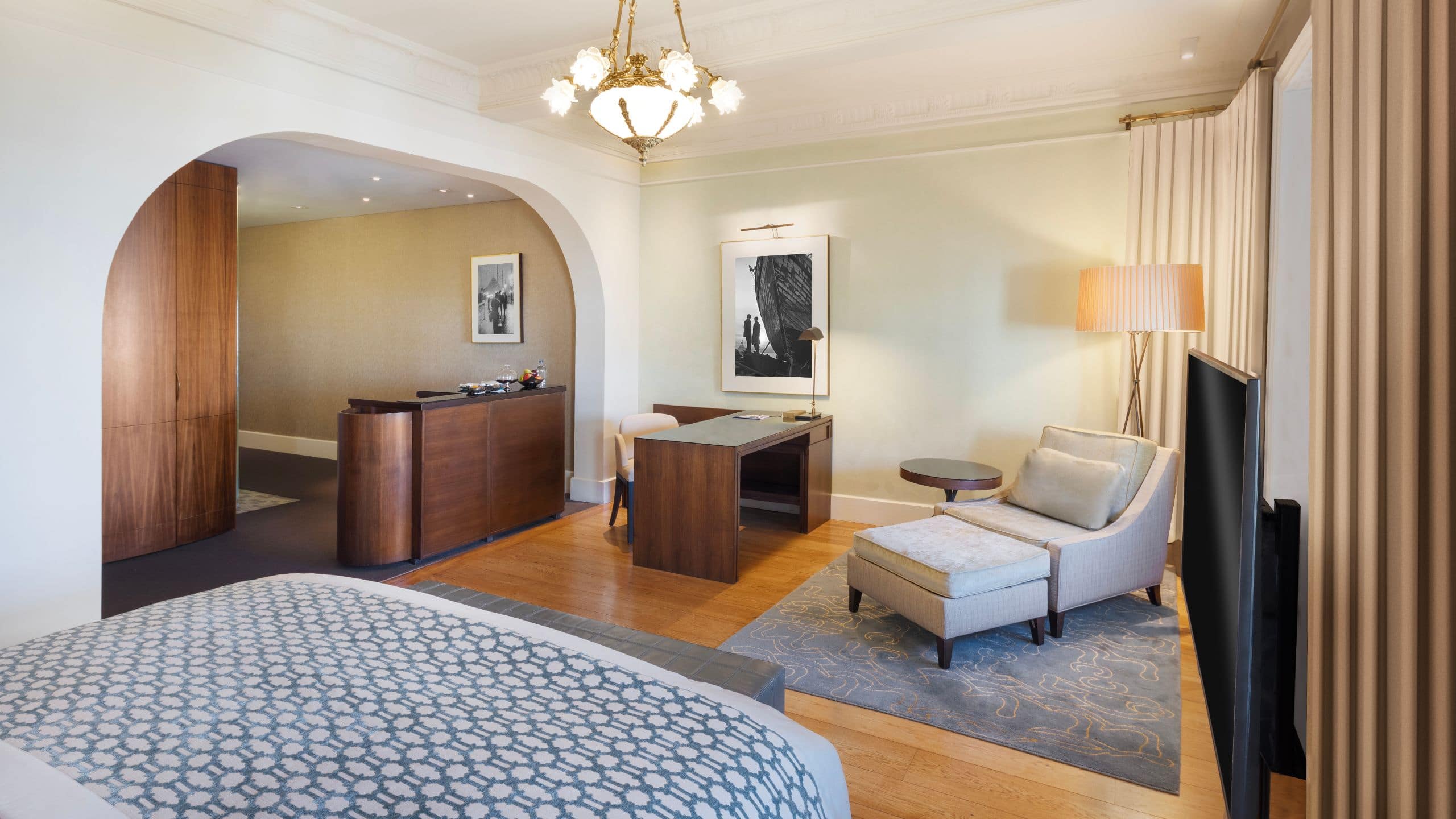 Park Hyatt Istanbul - Macka Palas Premium King Desk