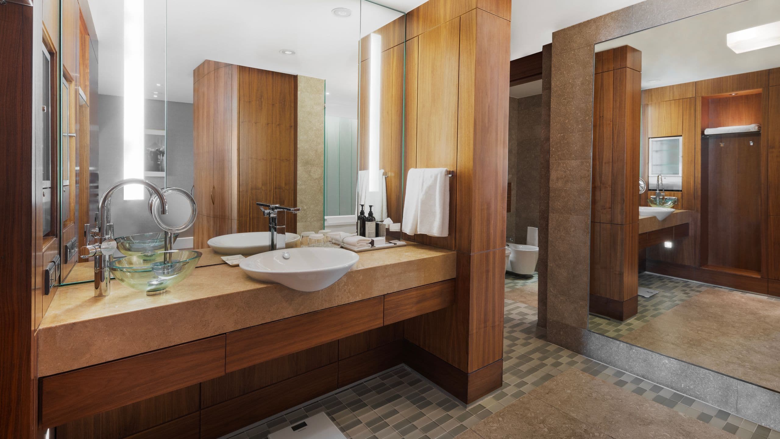 3 de 5 Park Hyatt Istanbul - Macka Palas Premium King Room Bathroom Sink