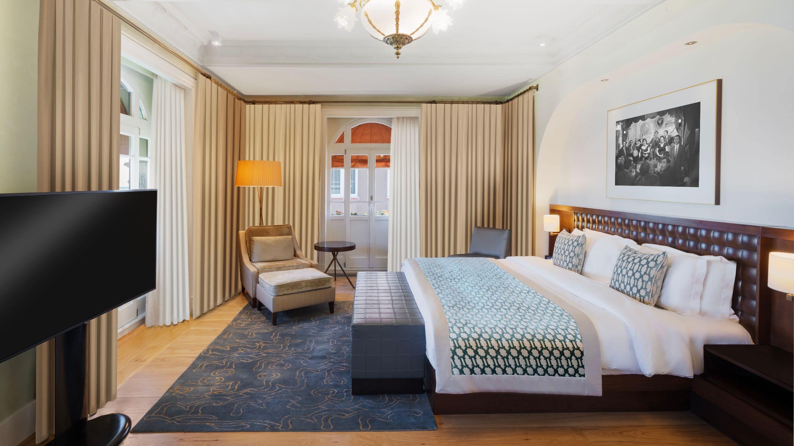 Park Hyatt Istanbul - Macka Palas Deluxe King Bed TV