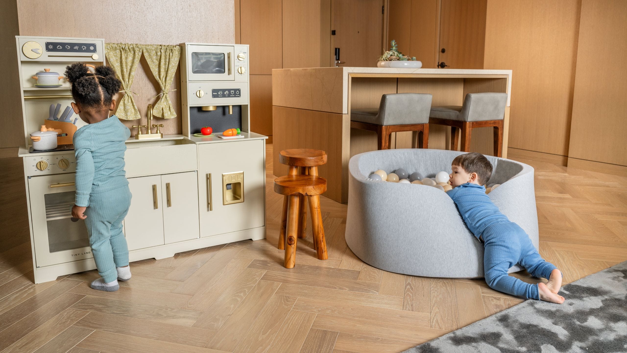 Park Hyatt Chicago Suite Play Sets and Children