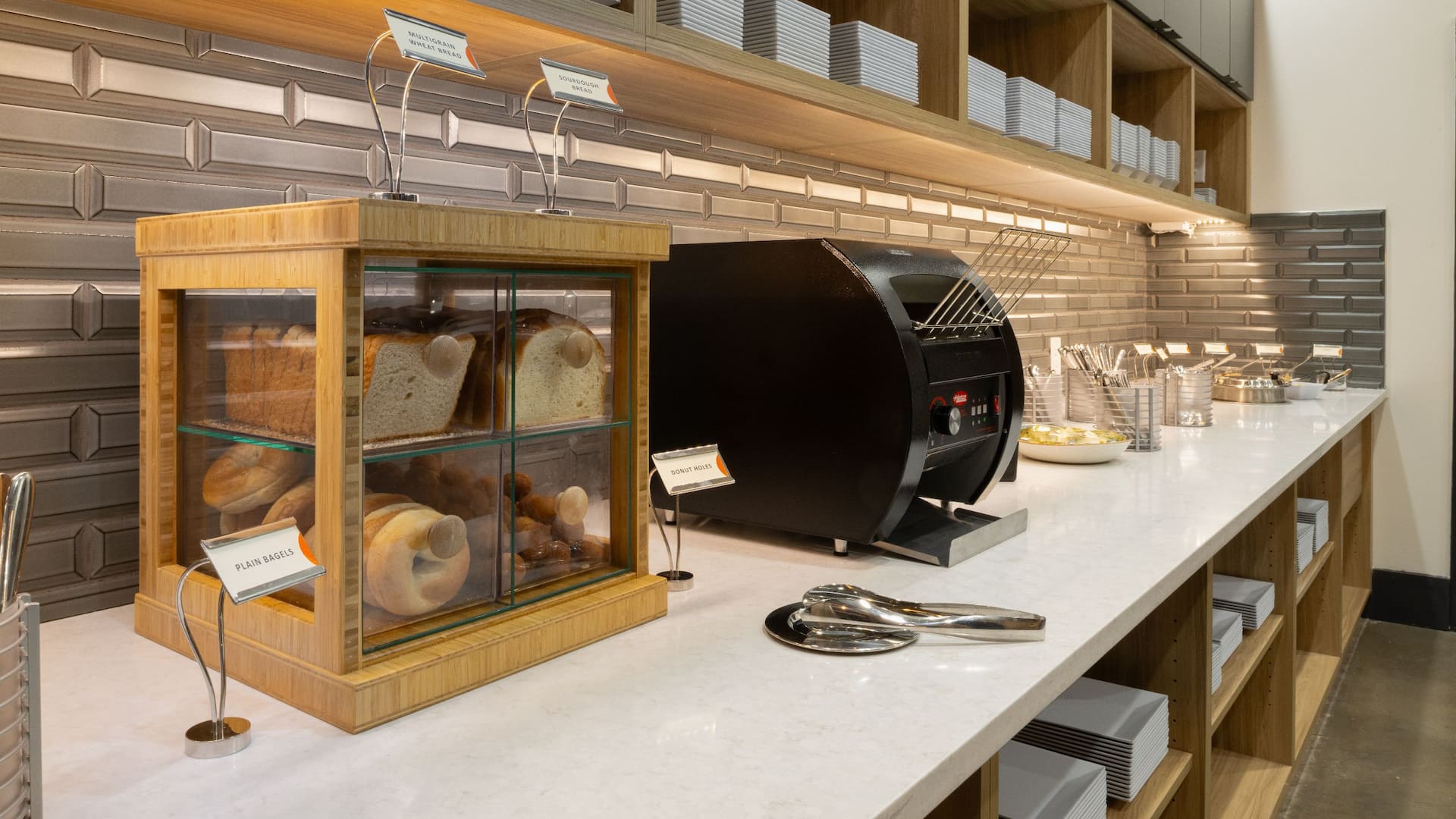 Hyatt Place Nashville / Green Hills Breakfast Station