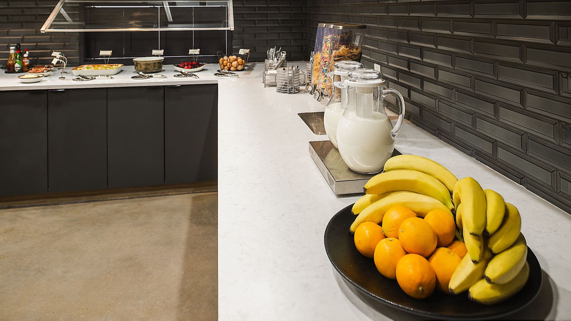 Hyatt Place Nashville / Green Hills Breakfast Buffet with Fruit