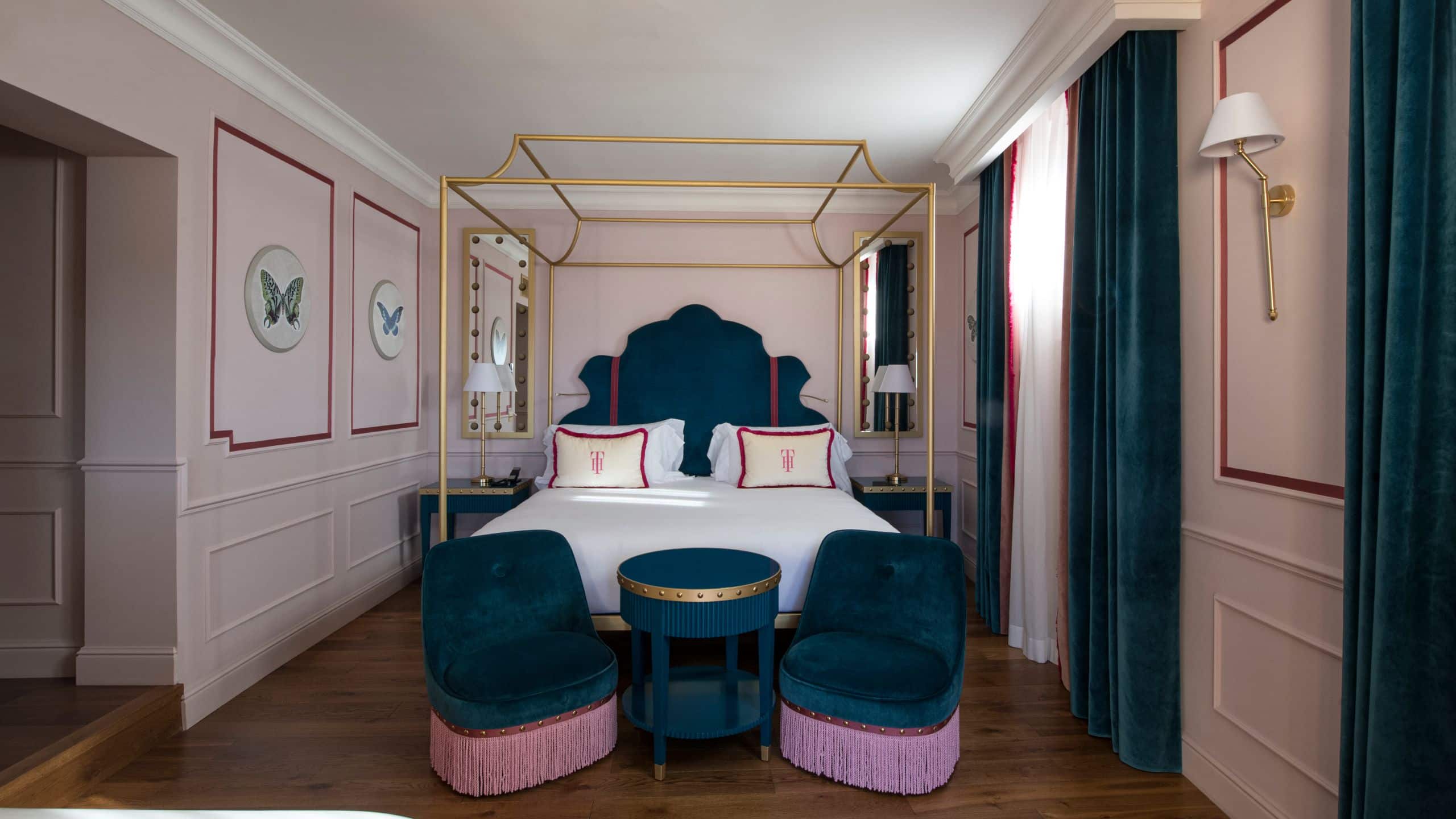 IL Tornabuoni Hotel Tornabuoni Suite Bed