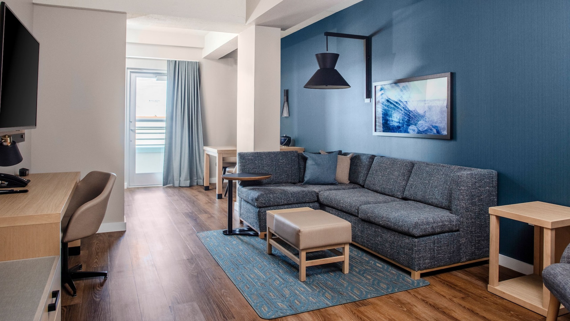 Hyatt Place St. Augustine / Vilano Beach Suite Sitting Area
