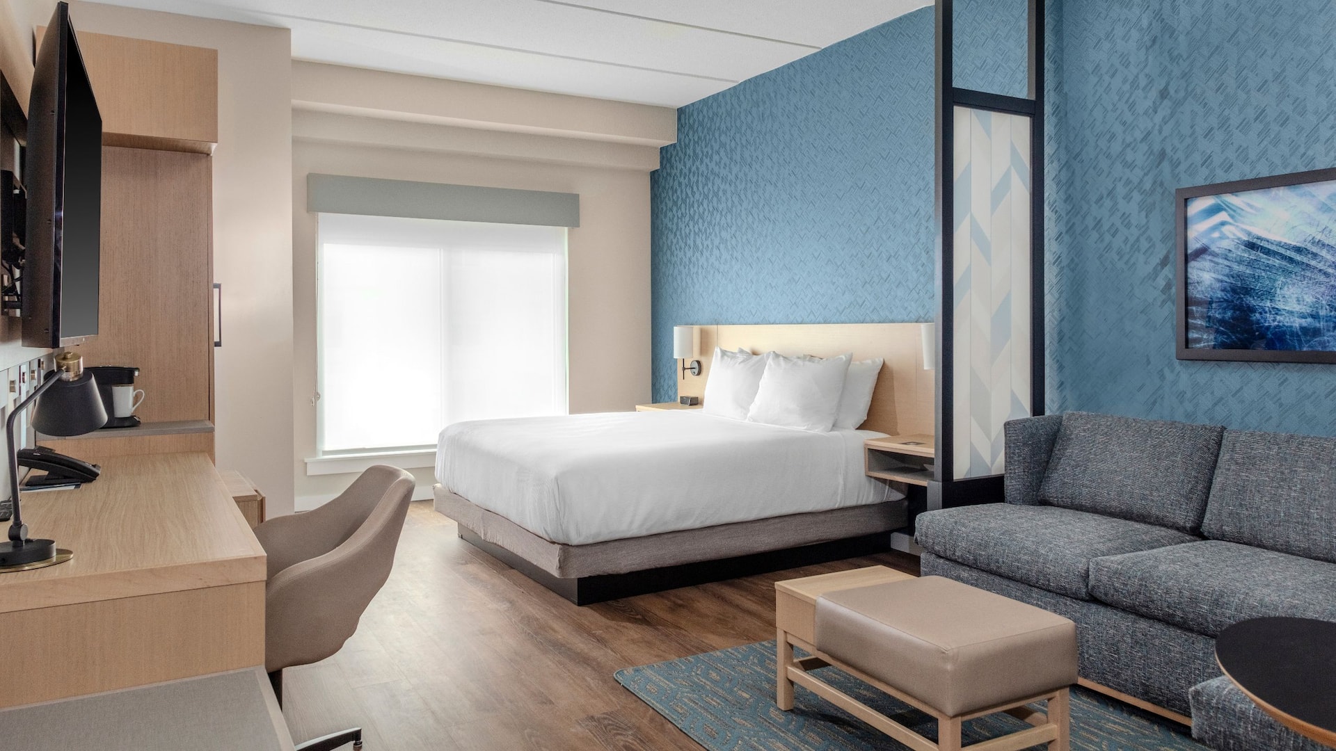 Hyatt Place St. Augustine / Vilano Beach Standard King Guestroom