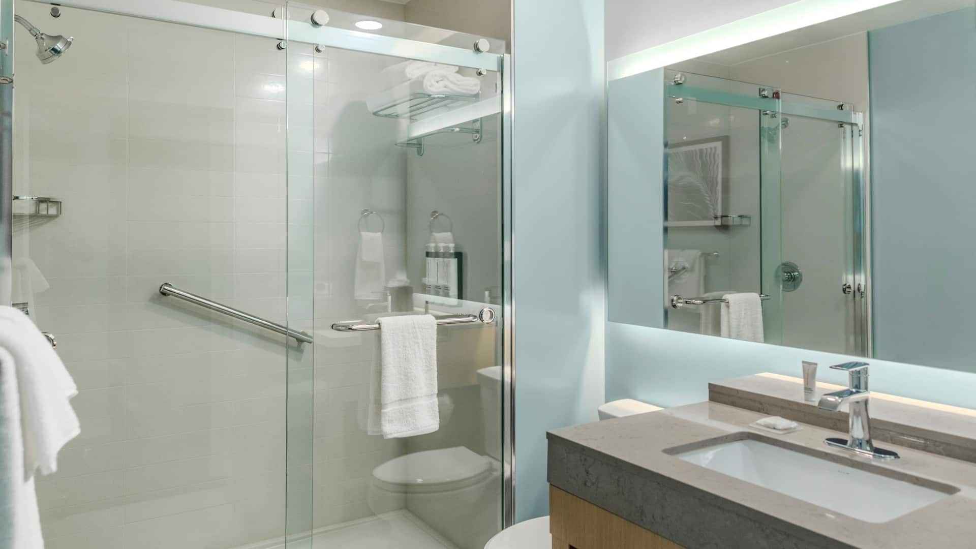 2/3 Hyatt Place St. Augustine / Vilano Beach Standard Bathroom With Shower