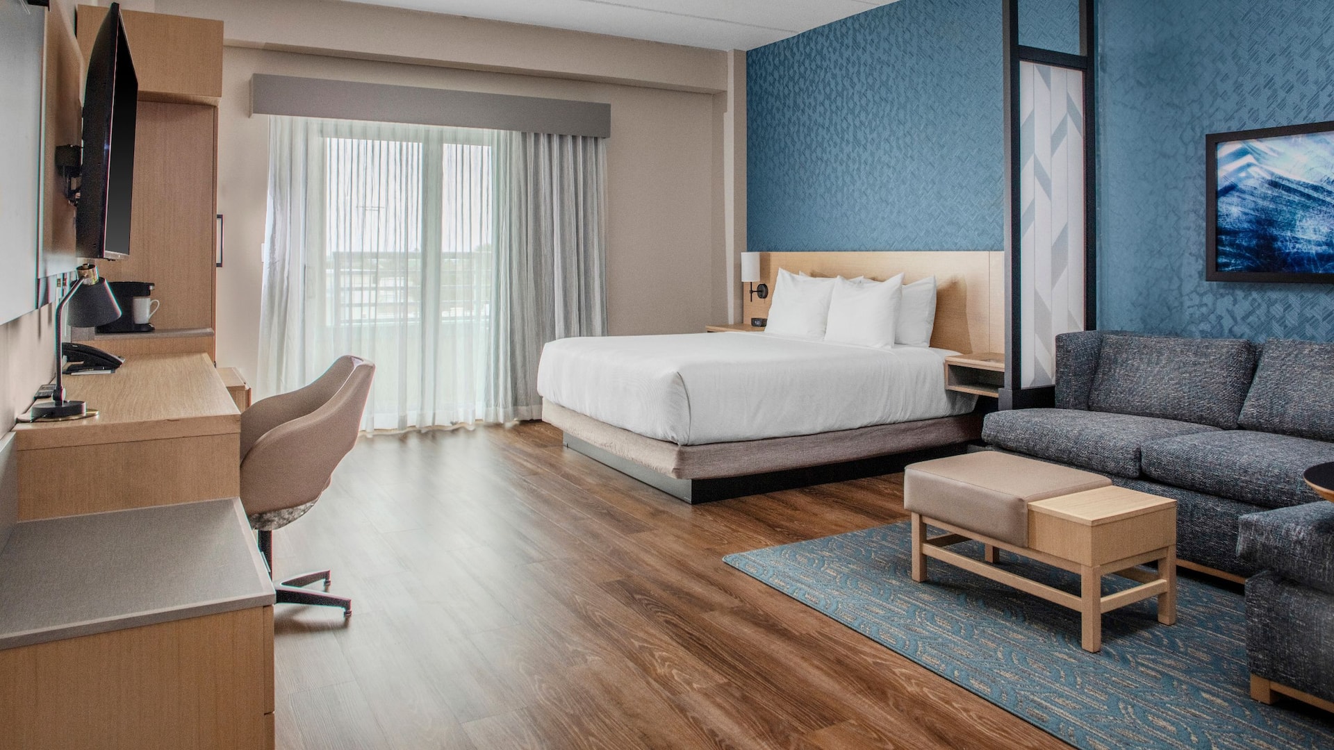 Hyatt Place St. Augustine / Vilano Beach King Bed With Balcony