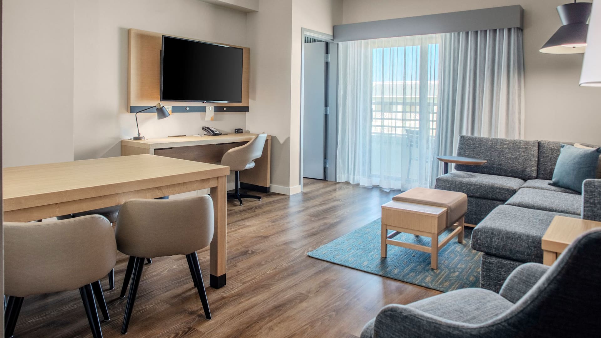 Hyatt Place St. Augustine / Vilano Beach Suite Dining And Sitting Area